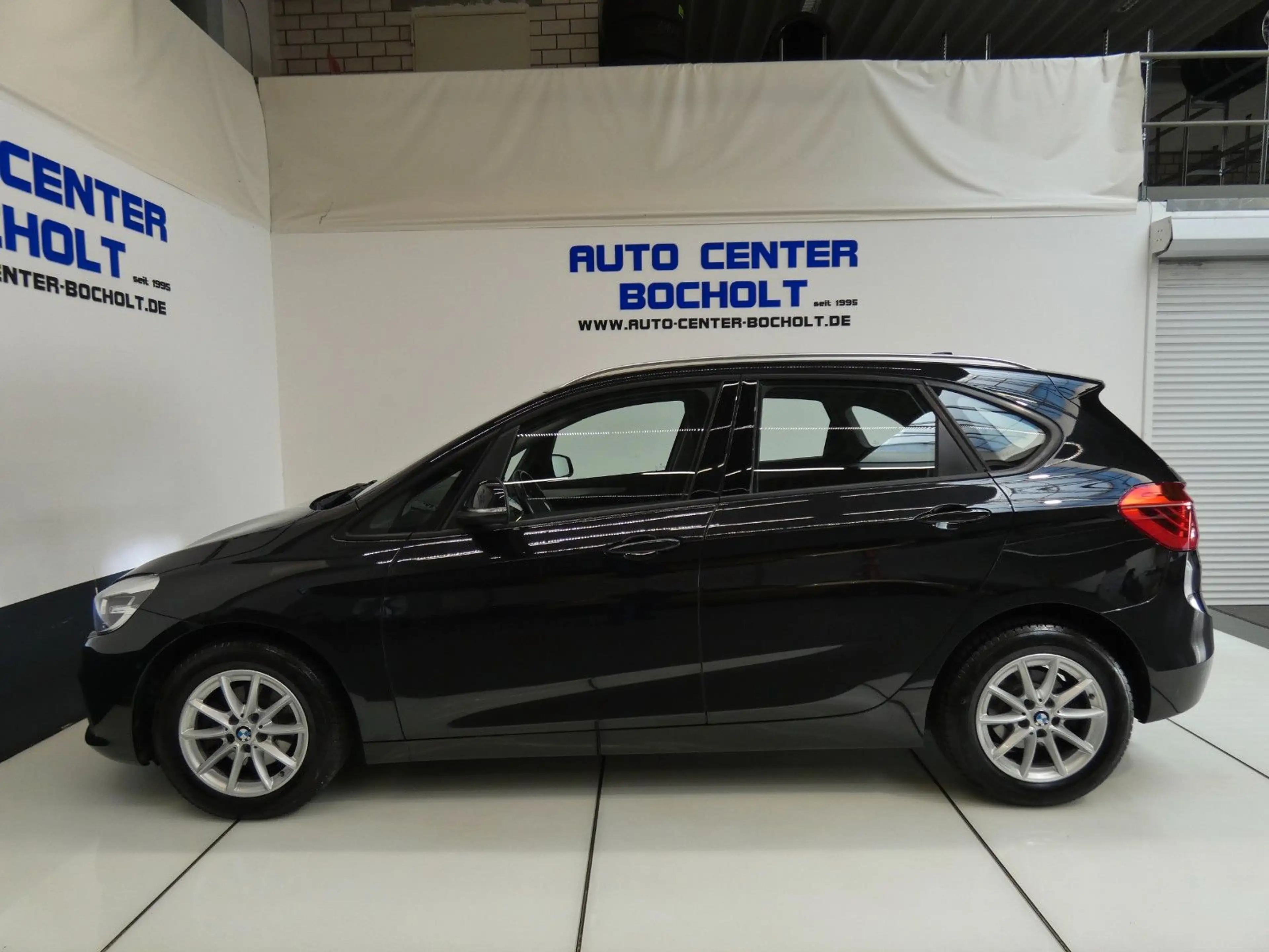 BMW 218 Advantage*Navi*Panorama — photo 13
