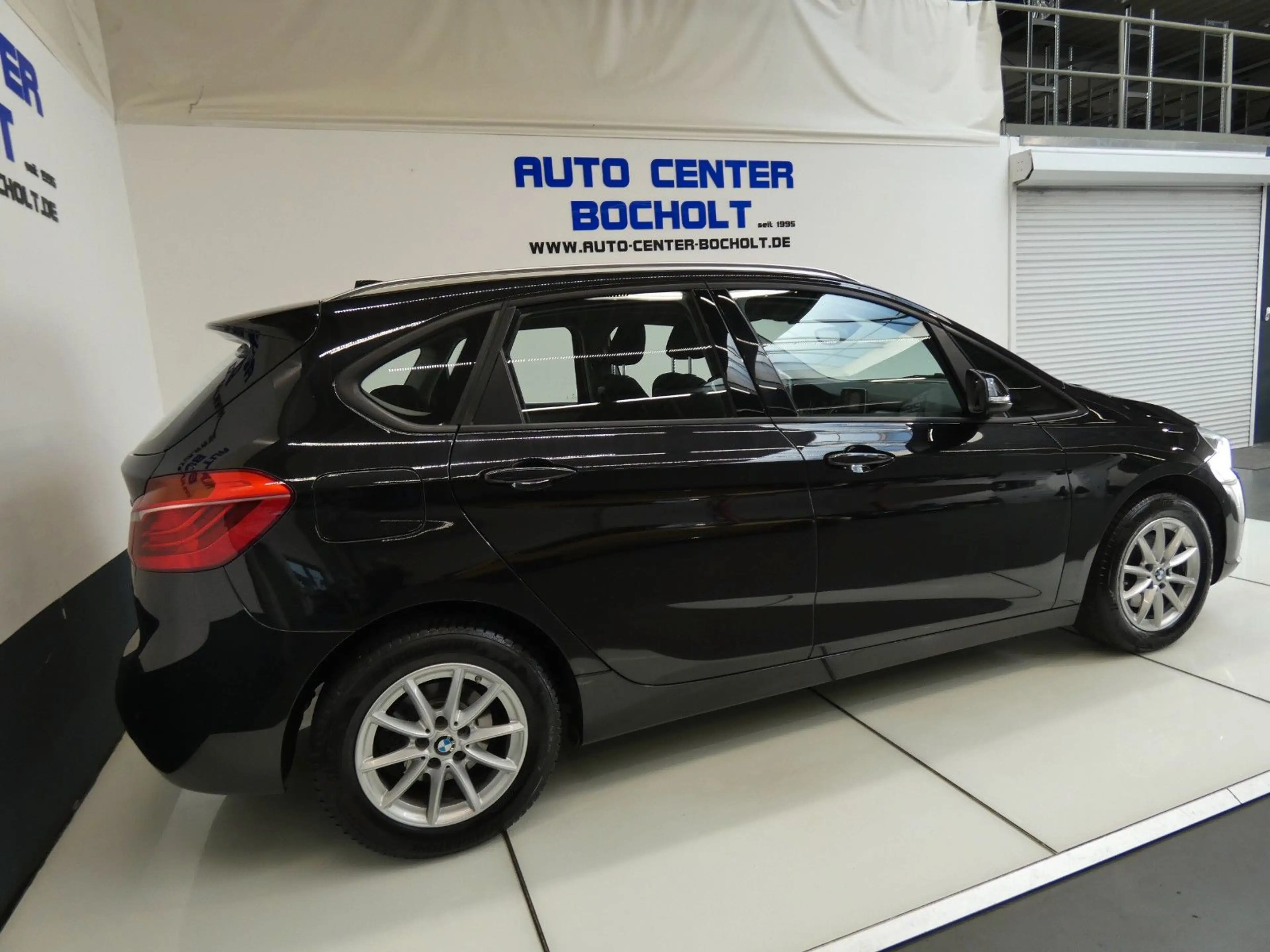 BMW 218 Advantage*Navi*Panorama — photo 7