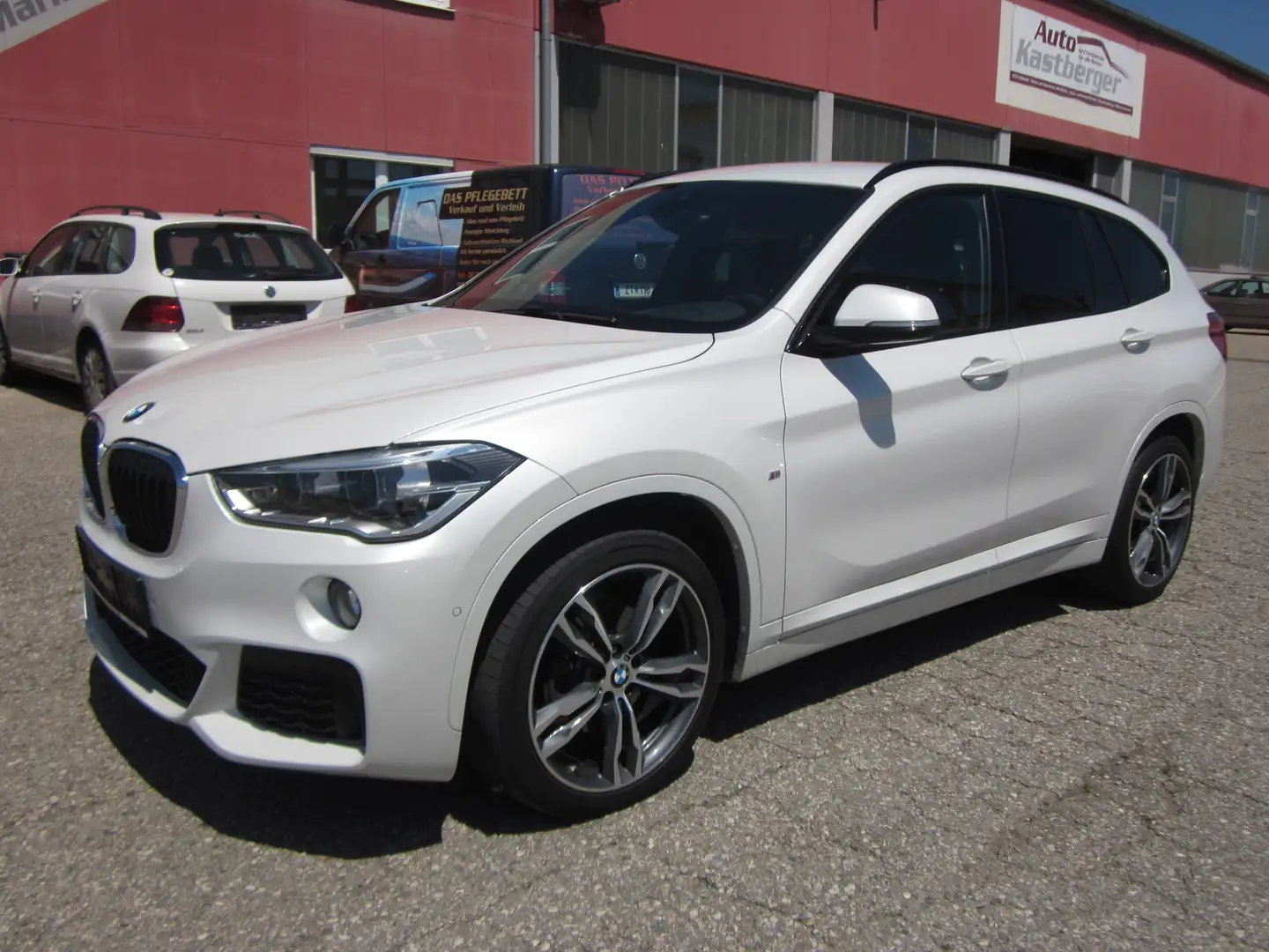 BMW X1 xDrive18d M Sport Aut. Weiß - 1