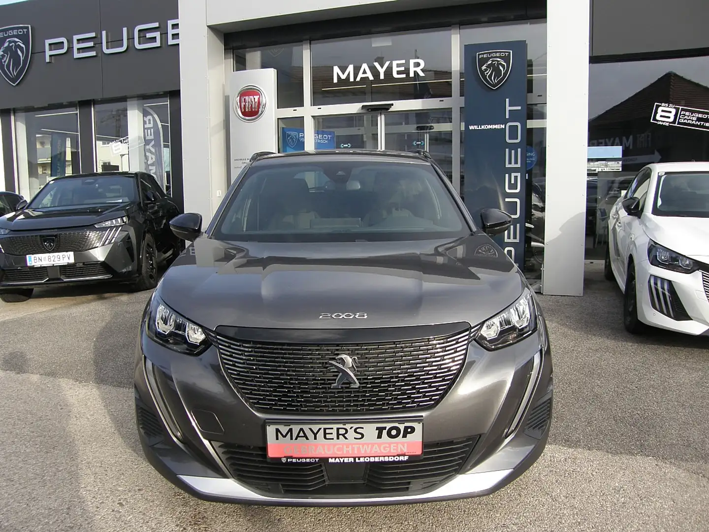 Peugeot 2008 PureTech 100 S&S Allure 6-Gang-Manuell Gris - 2