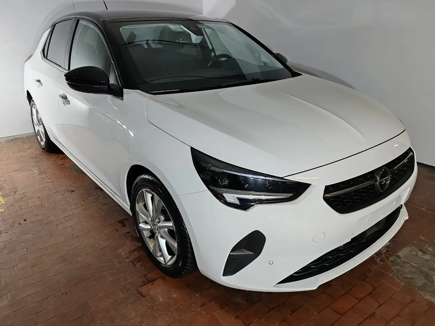 Opel Corsa 1.2 100cv Elegance + Camera + Sens. ant. e post. Bianco - 1