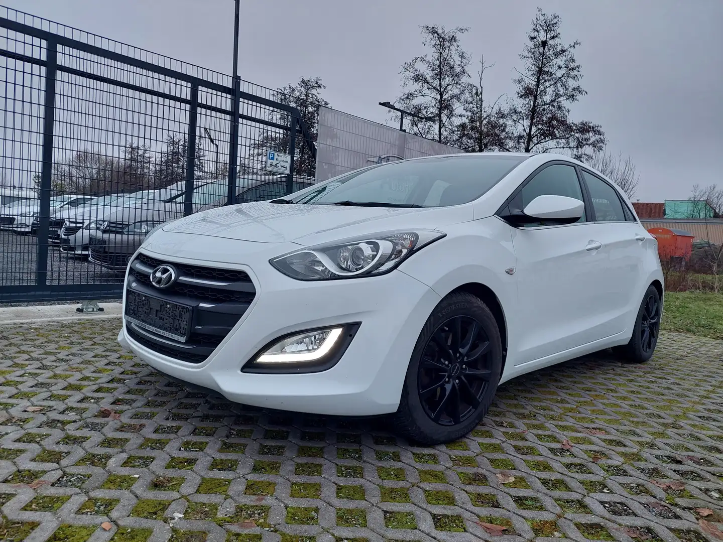 Hyundai i30 blue Trend White - 2