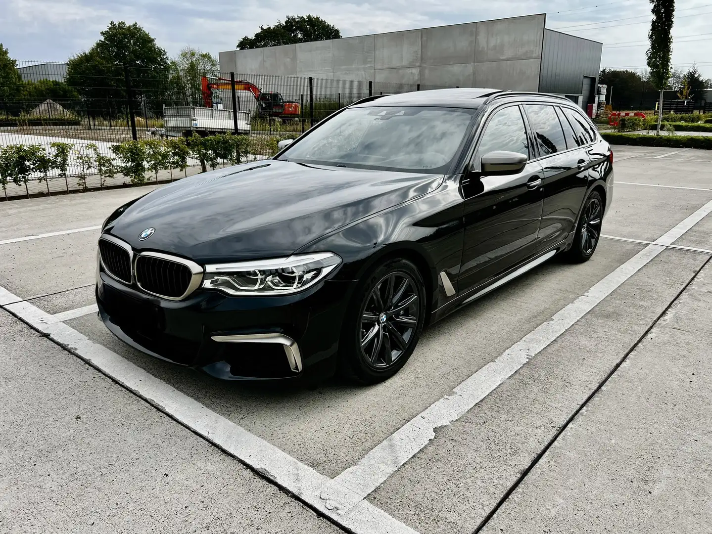 BMW M550 d xDrive 360.cam/Adaptive/LED/Harman Mega Voll Noir - 2