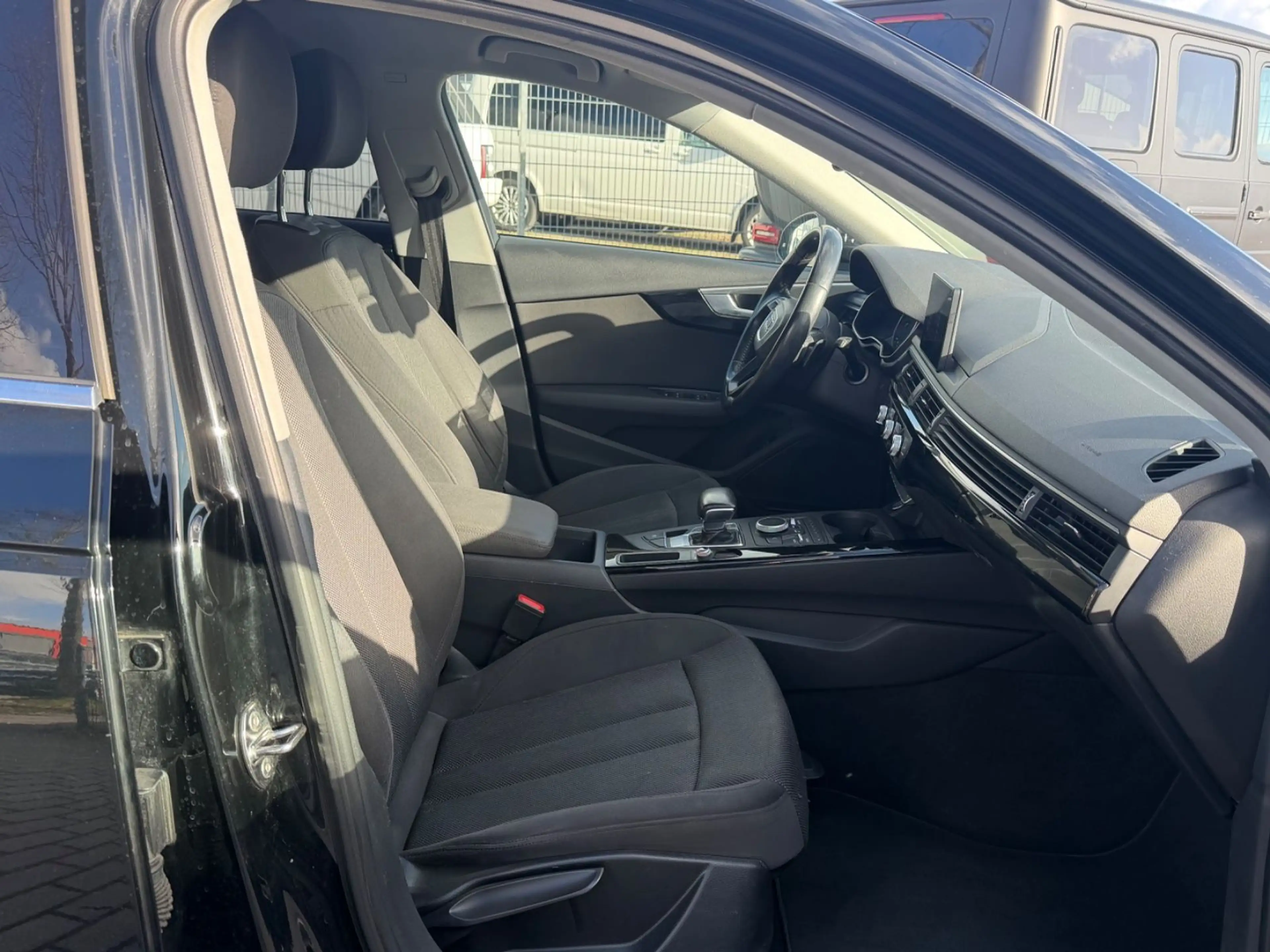 Audi A4 Avant 2.0 TDI Basis Xenon Temp Klimaauto SHZ — photo 13