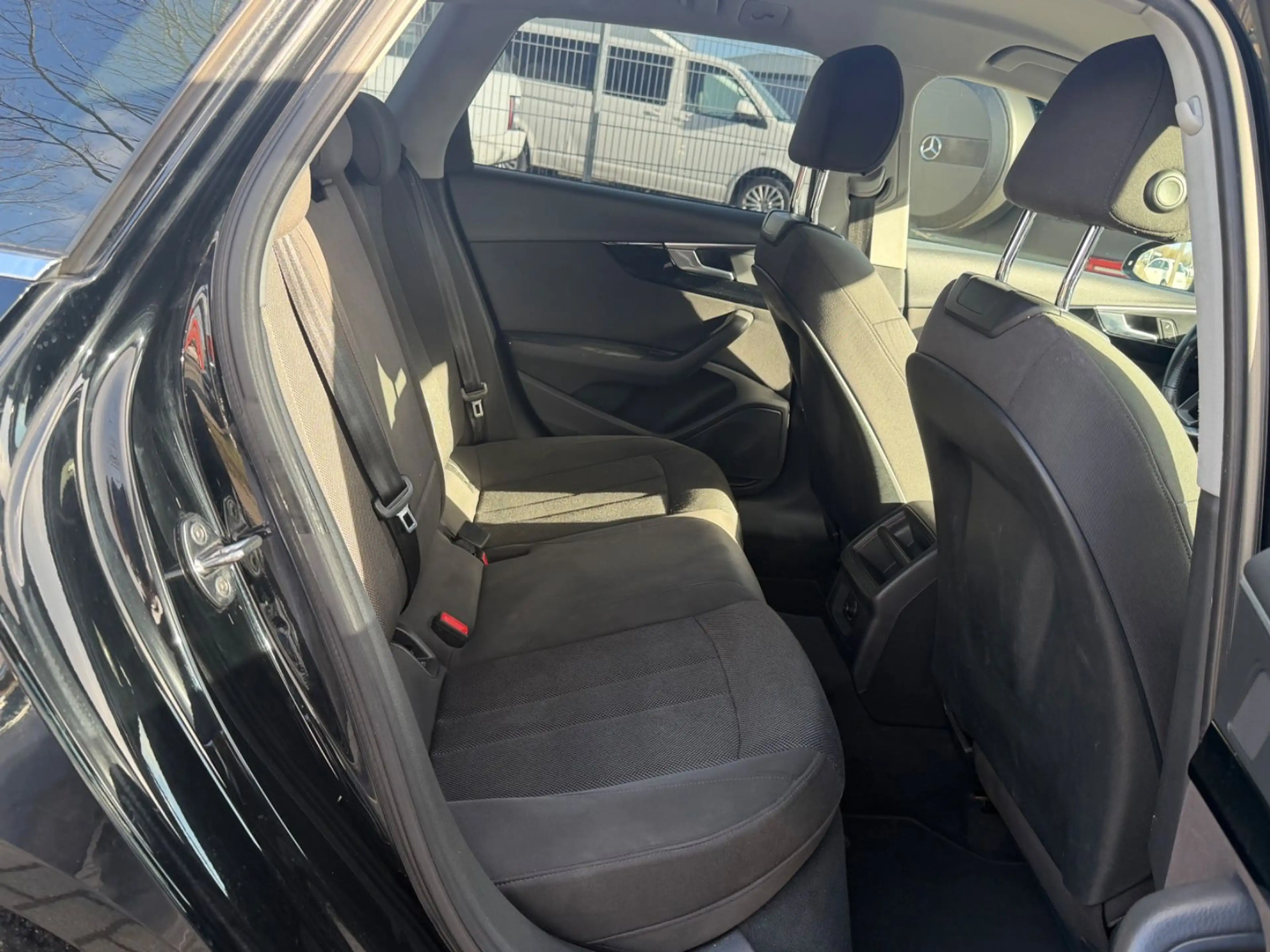 Audi A4 Avant 2.0 TDI Basis Xenon Temp Klimaauto SHZ — photo 15