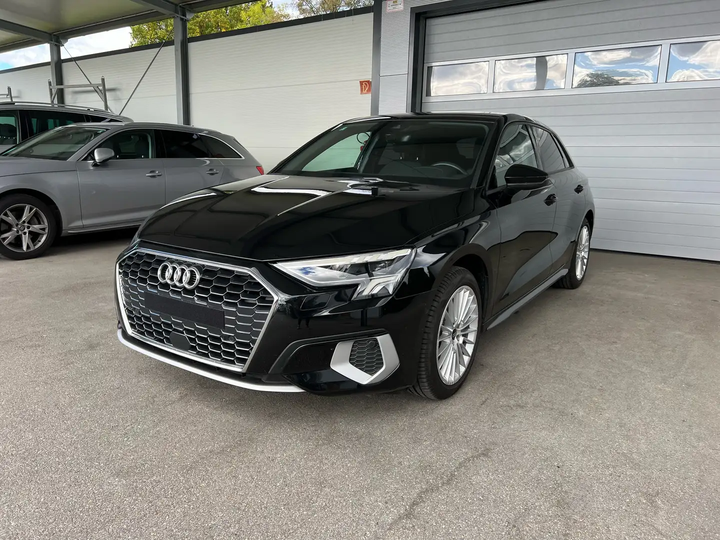 Audi A3 A3 SB 35 TDI advanced LED/NAVI/PARKASSIST/FRONTAS. Schwarz - 2