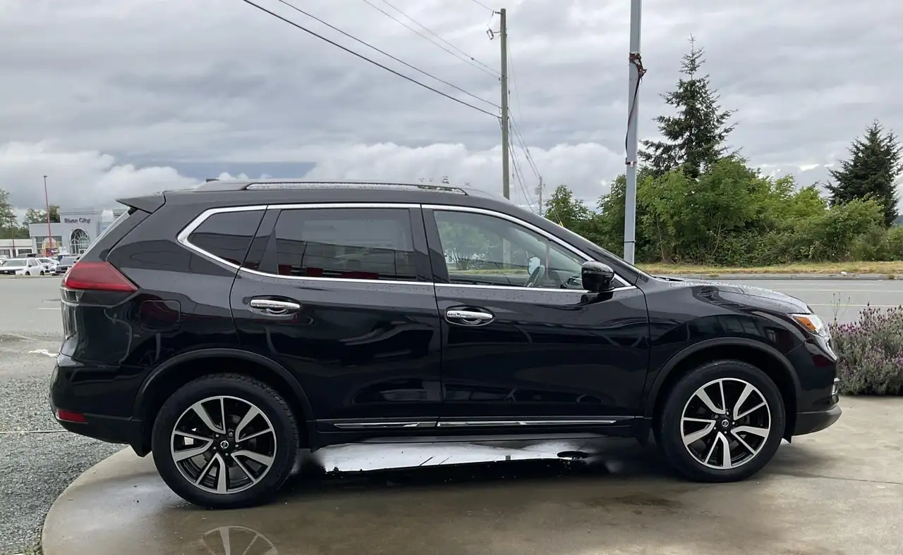 Nissan Rogue fotografie Nissan Rogue