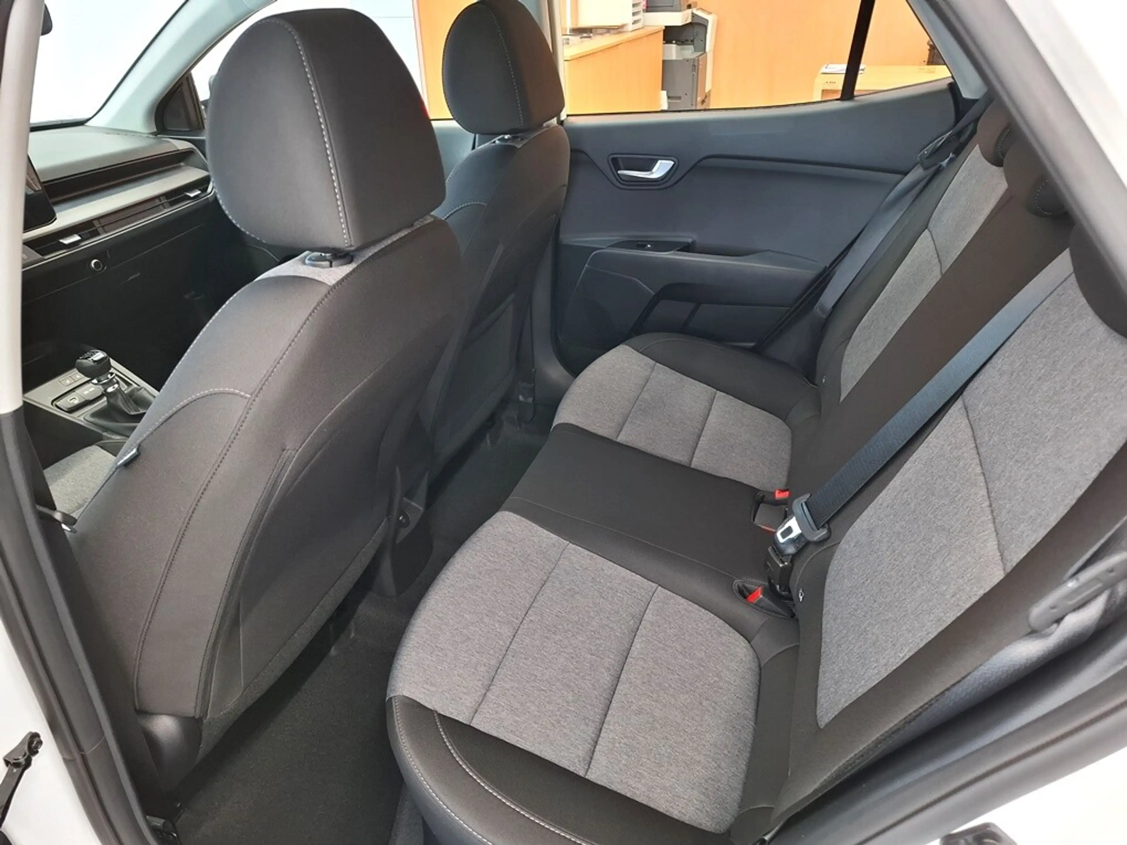 Kia Stonic 1,0 TGDI GPF ISG Titan — photo 7