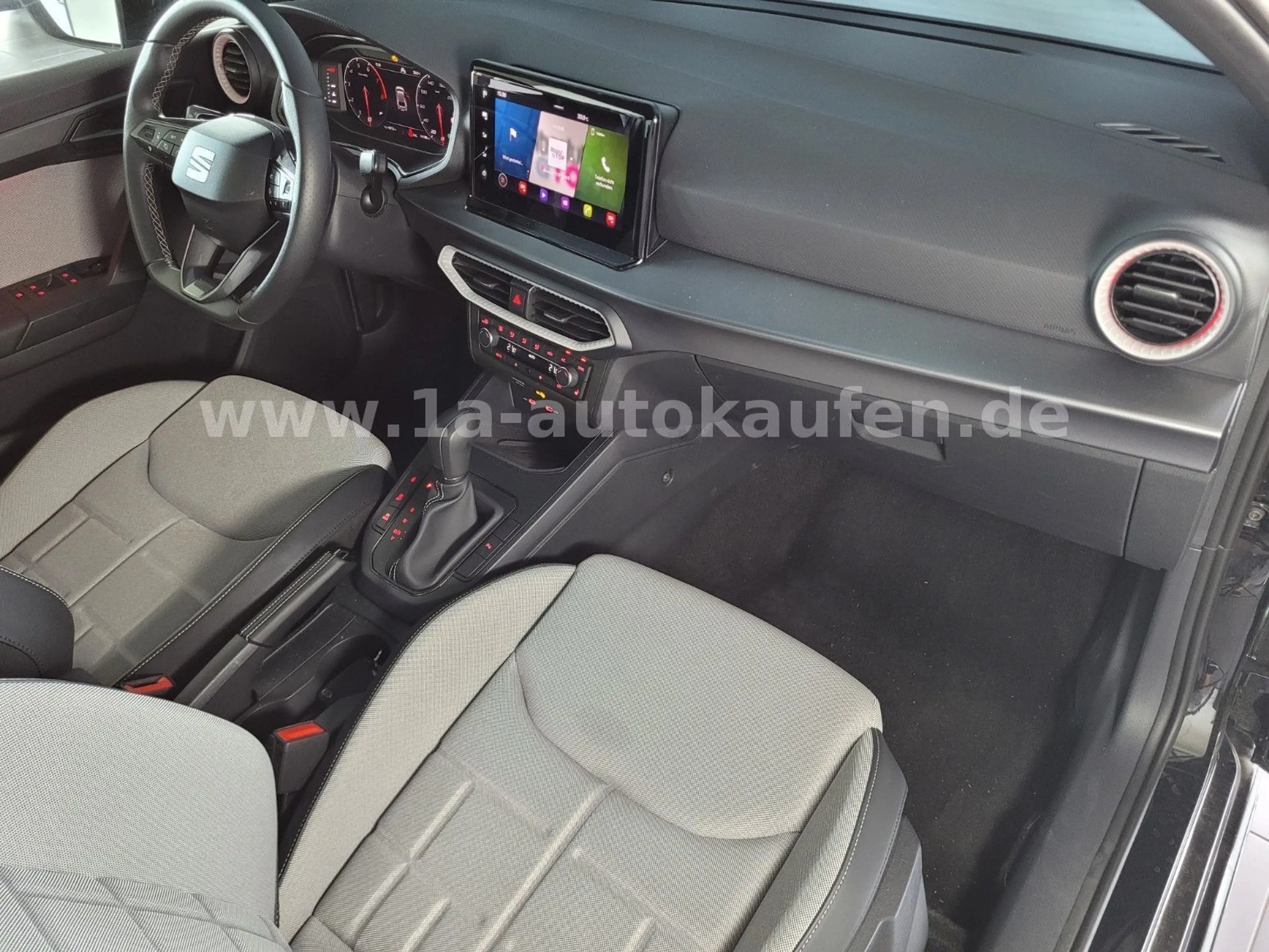 SEAT Ibiza TSI FR Black Edition DSG m. Kamera/ACC — photo 6