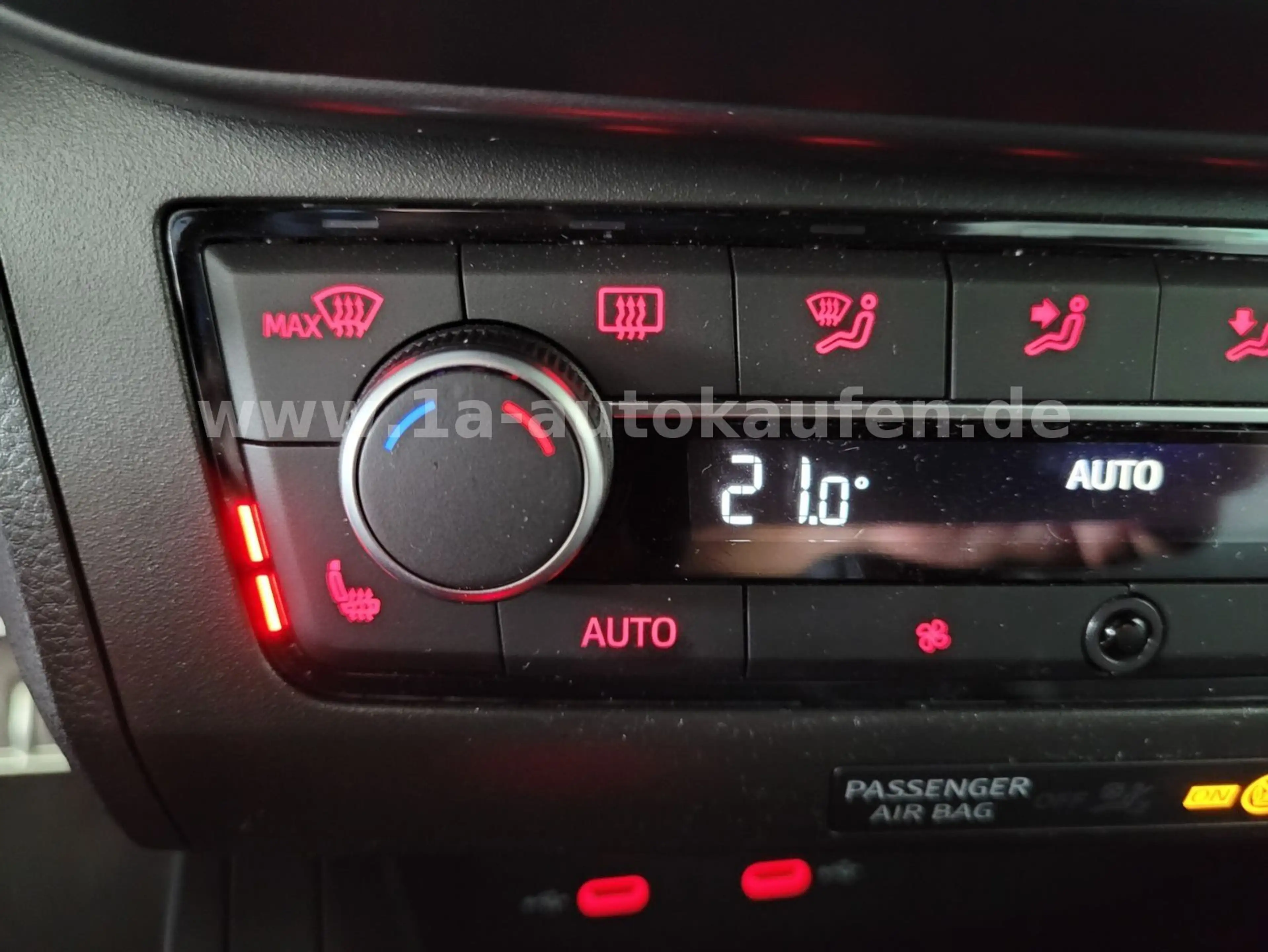 SEAT Ibiza TSI FR Black Edition DSG m. Kamera/ACC — photo 14