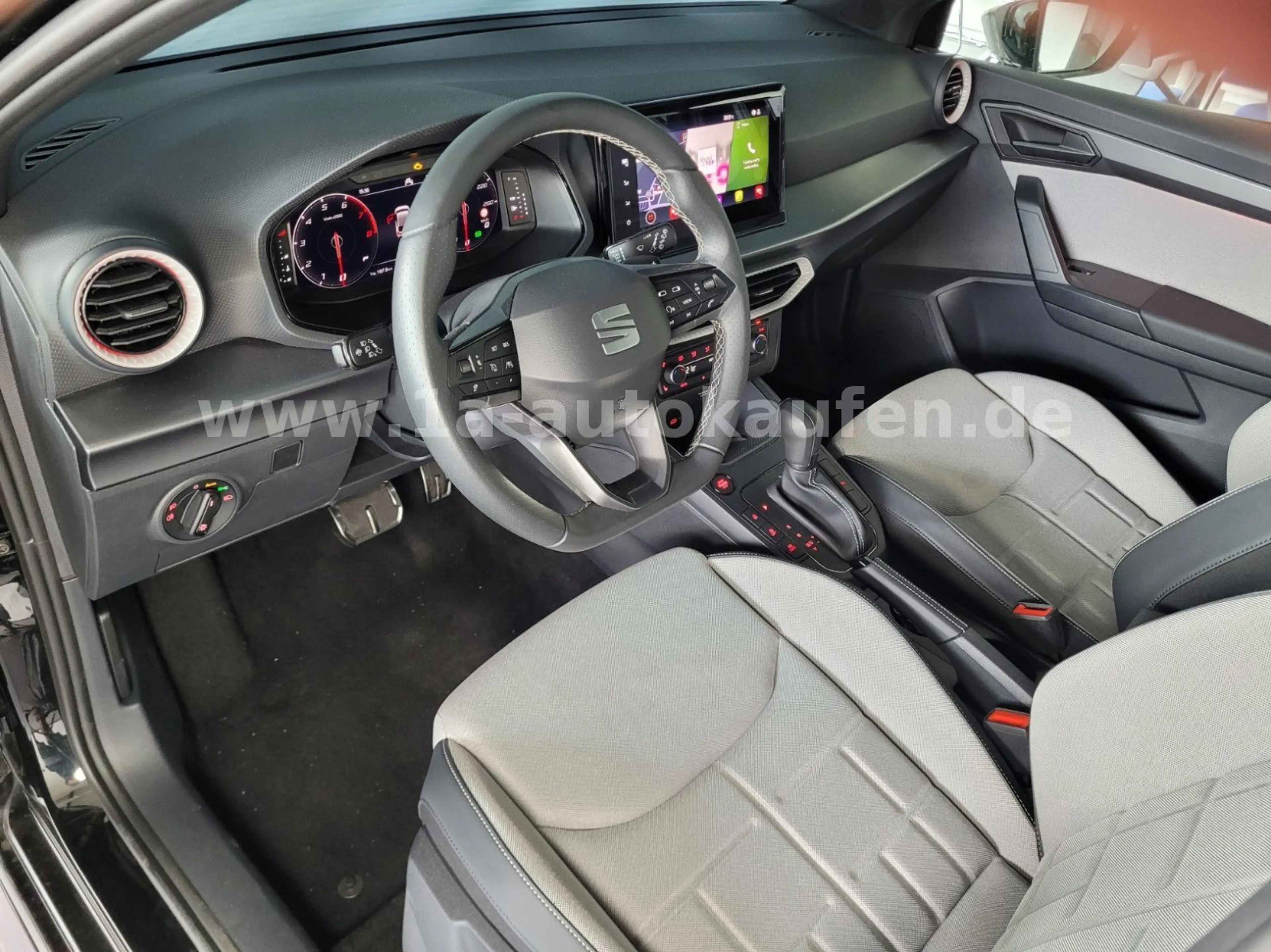 SEAT Ibiza TSI FR Black Edition DSG m. Kamera/ACC — photo 8