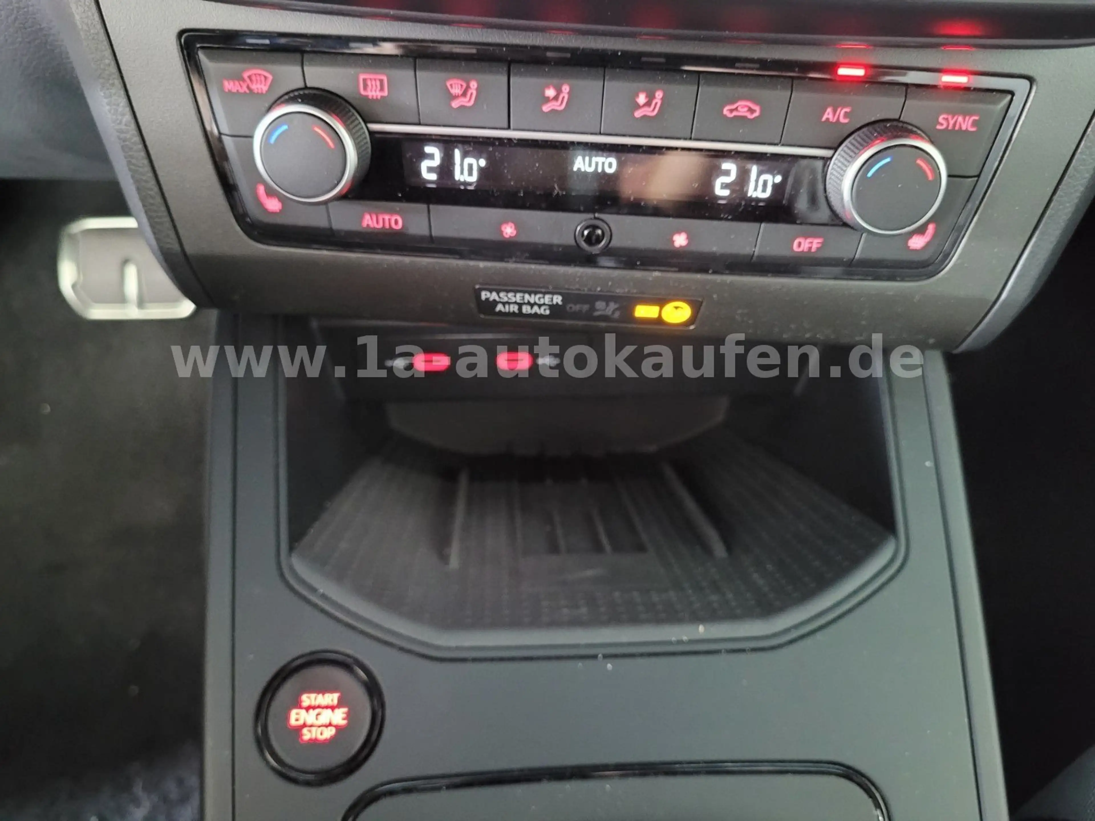 SEAT Ibiza TSI FR Black Edition DSG m. Kamera/ACC — photo 13