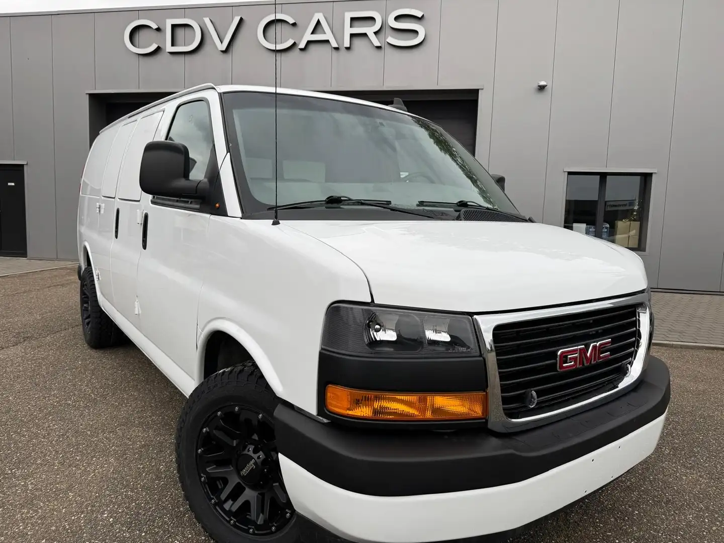 GMC Savana lichte vracht bestelwagen Weiß - 1