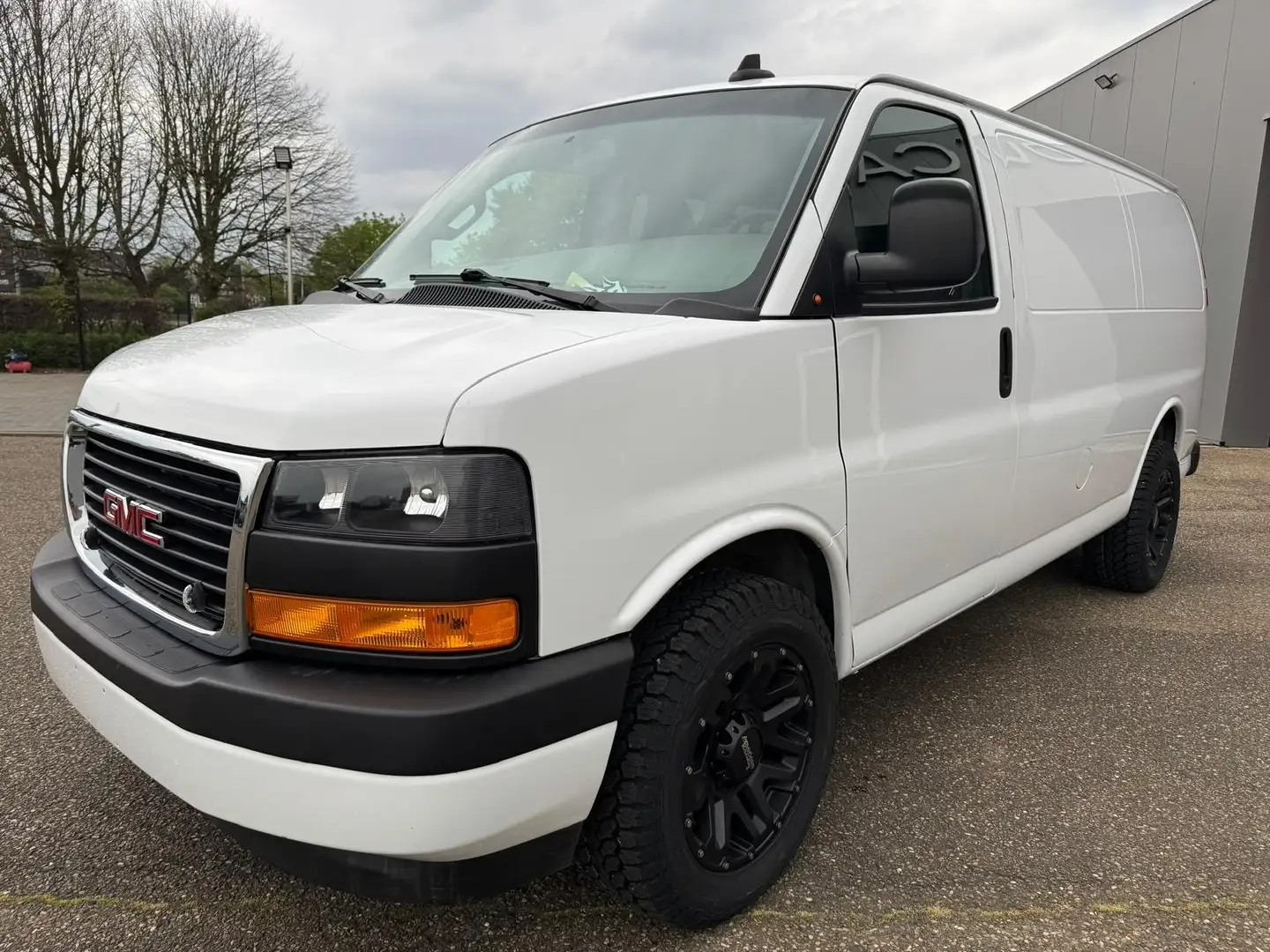 GMC Savana lichte vracht bestelwagen Weiß - 2