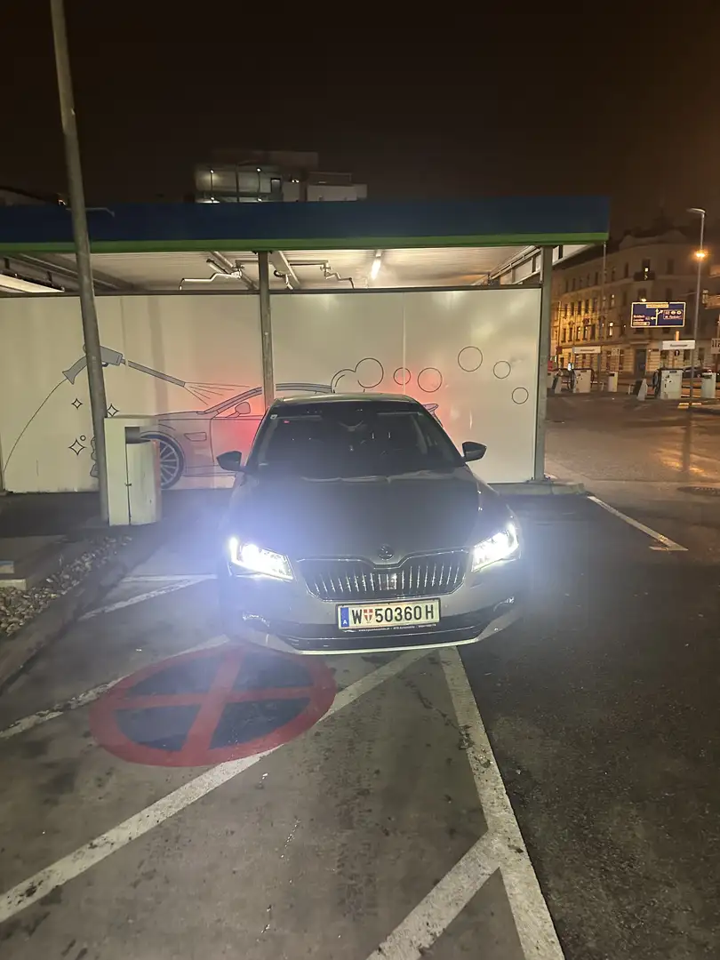 Skoda Superb 2.0 TDI DSG Style - 2