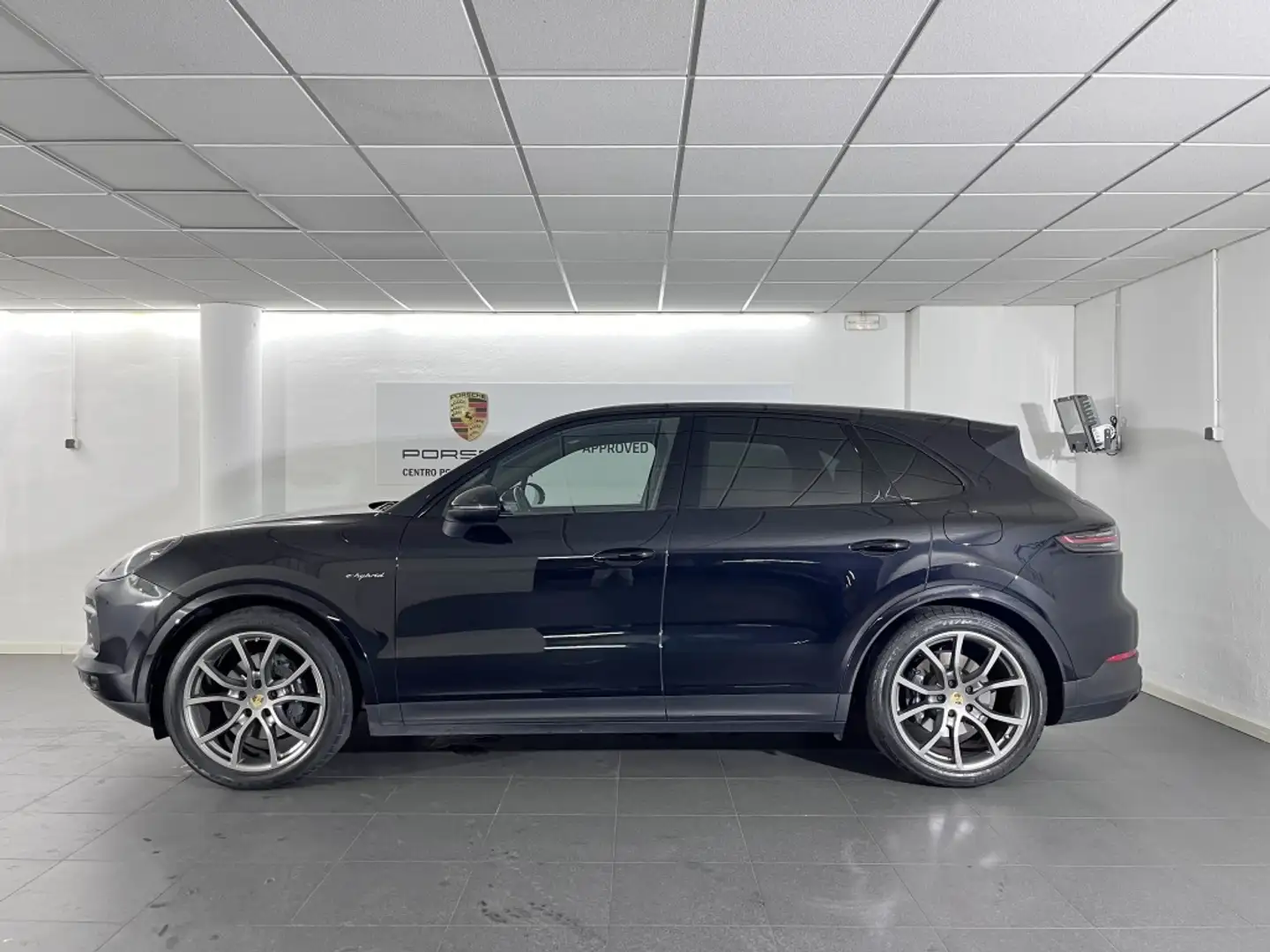 Porsche Cayenne E-Hybrid Aut. Zwart - 2