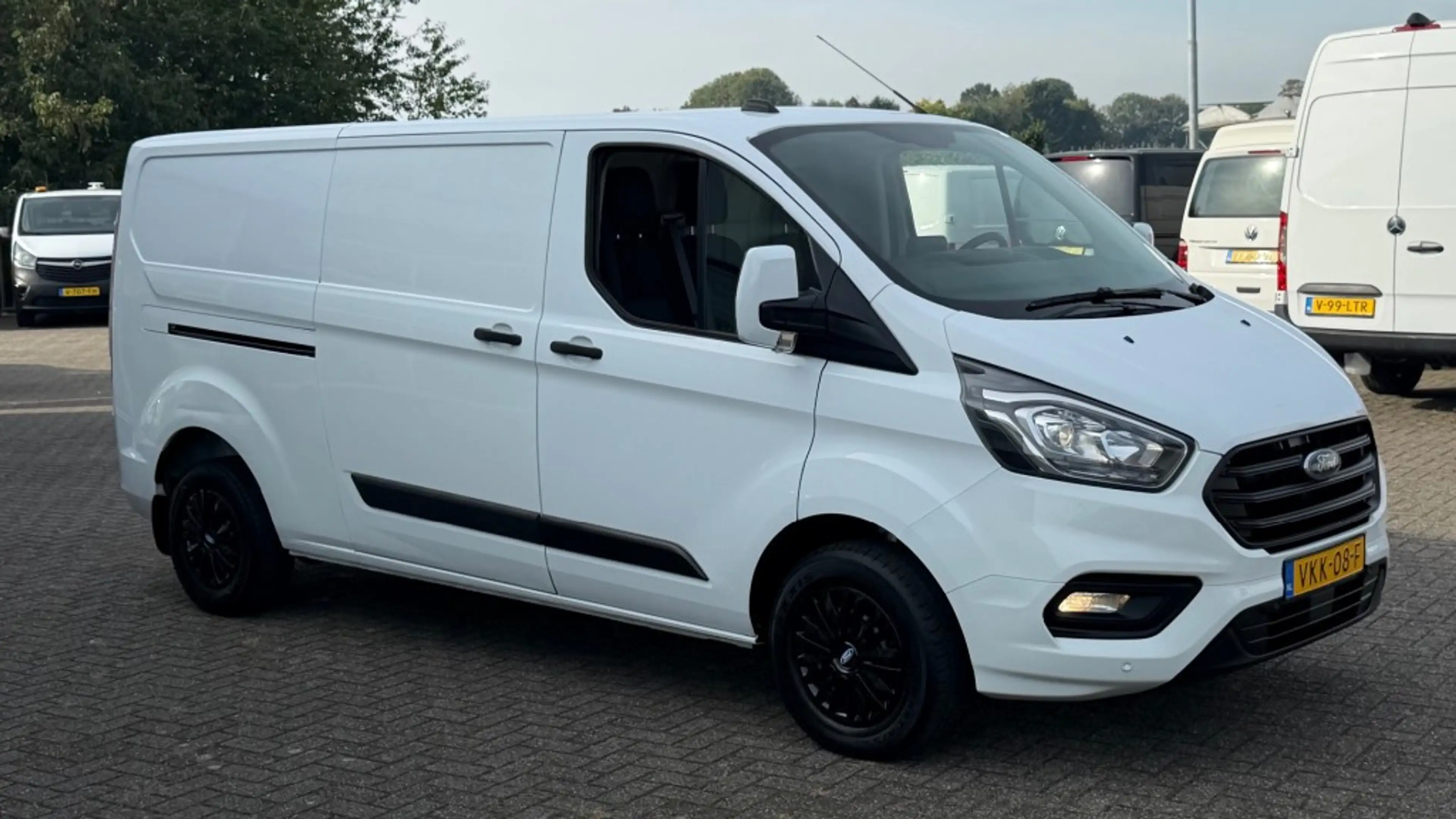 Ford Transit Custom 2.0 TDCI 77KW 105PK L2H1 EURO 6 AIRCO/ NAVIGATIE/ — photo 3