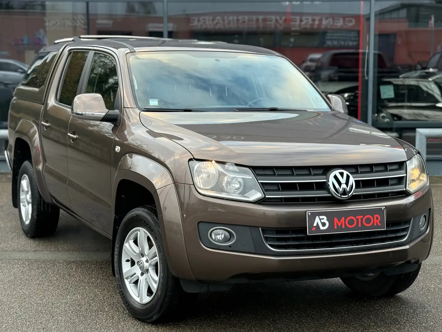 Volkswagen Amarok 2.0CRTDi 4MOTION 180CV TVAC CUIR GPS ATT.REM CRUIS Bruin - 1