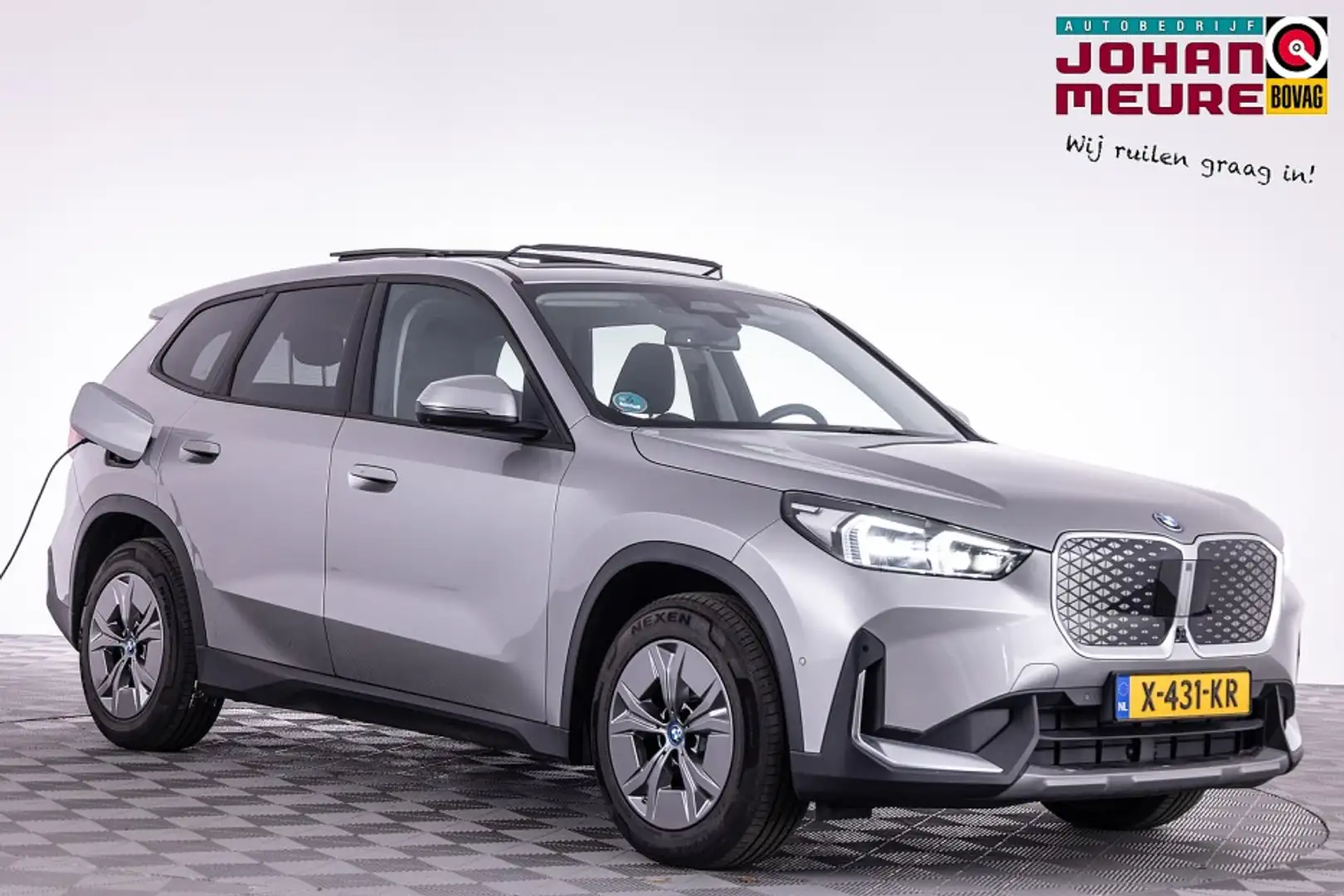 BMW iX1 eDrive20 67 kWh | PANORAMADAK | Full LED ✅ 1e Eige Gris - 1