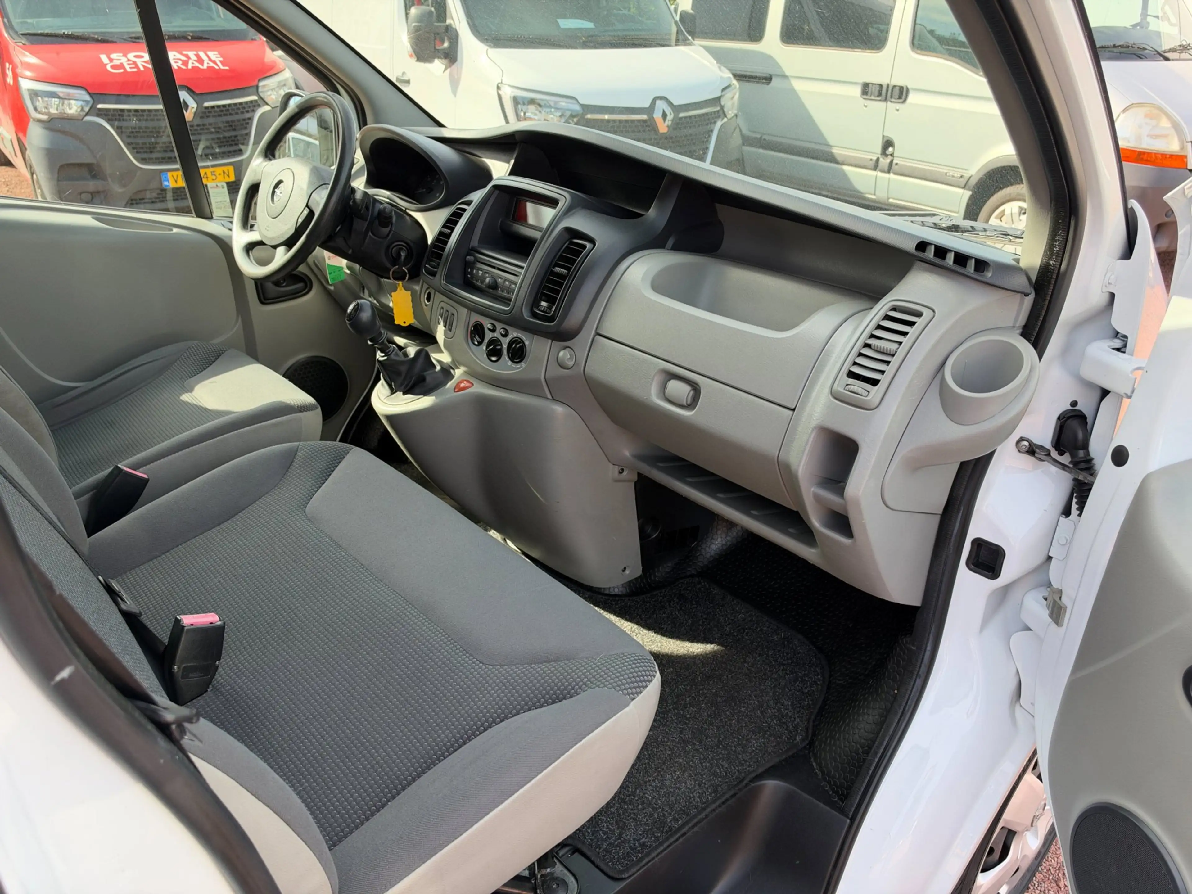 Opel Vivaro 2.0 CDTI Euro 5 L1H1 Cruise Control — photo 6