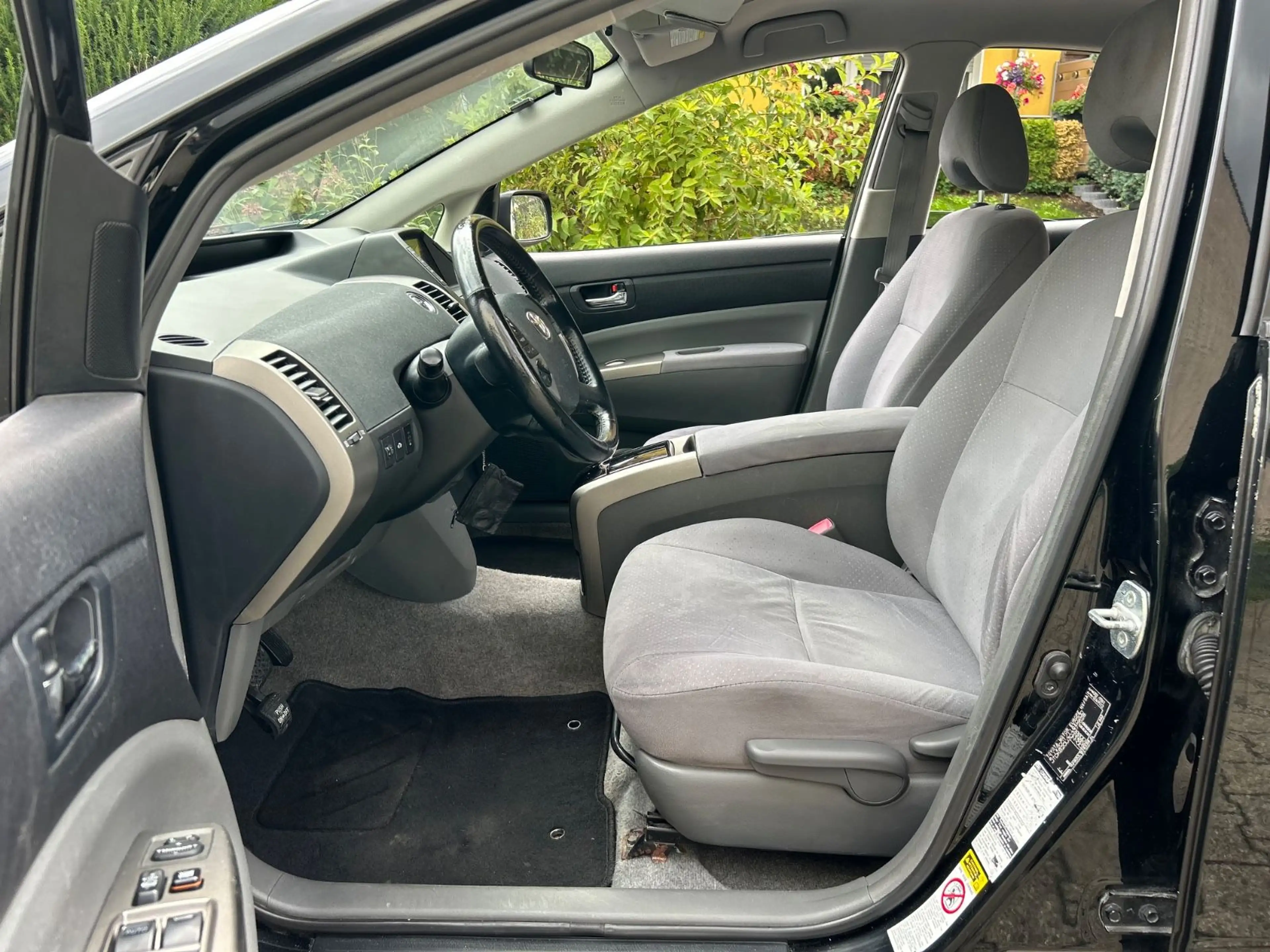 Toyota Prius II AUT., Benzin und Hybrid, *mit NAVI* — photo 8