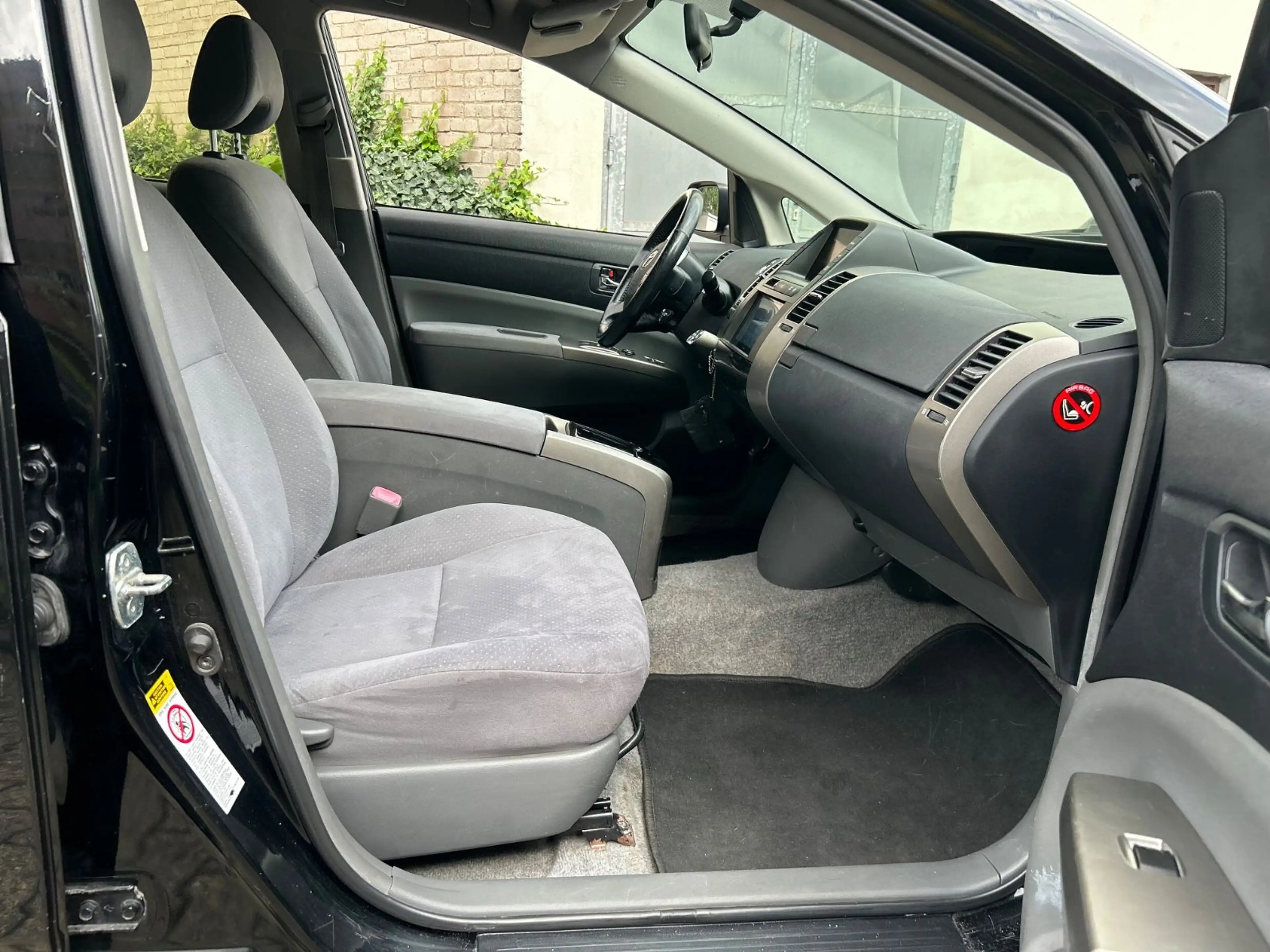 Toyota Prius II AUT., Benzin und Hybrid, *mit NAVI* — photo 13