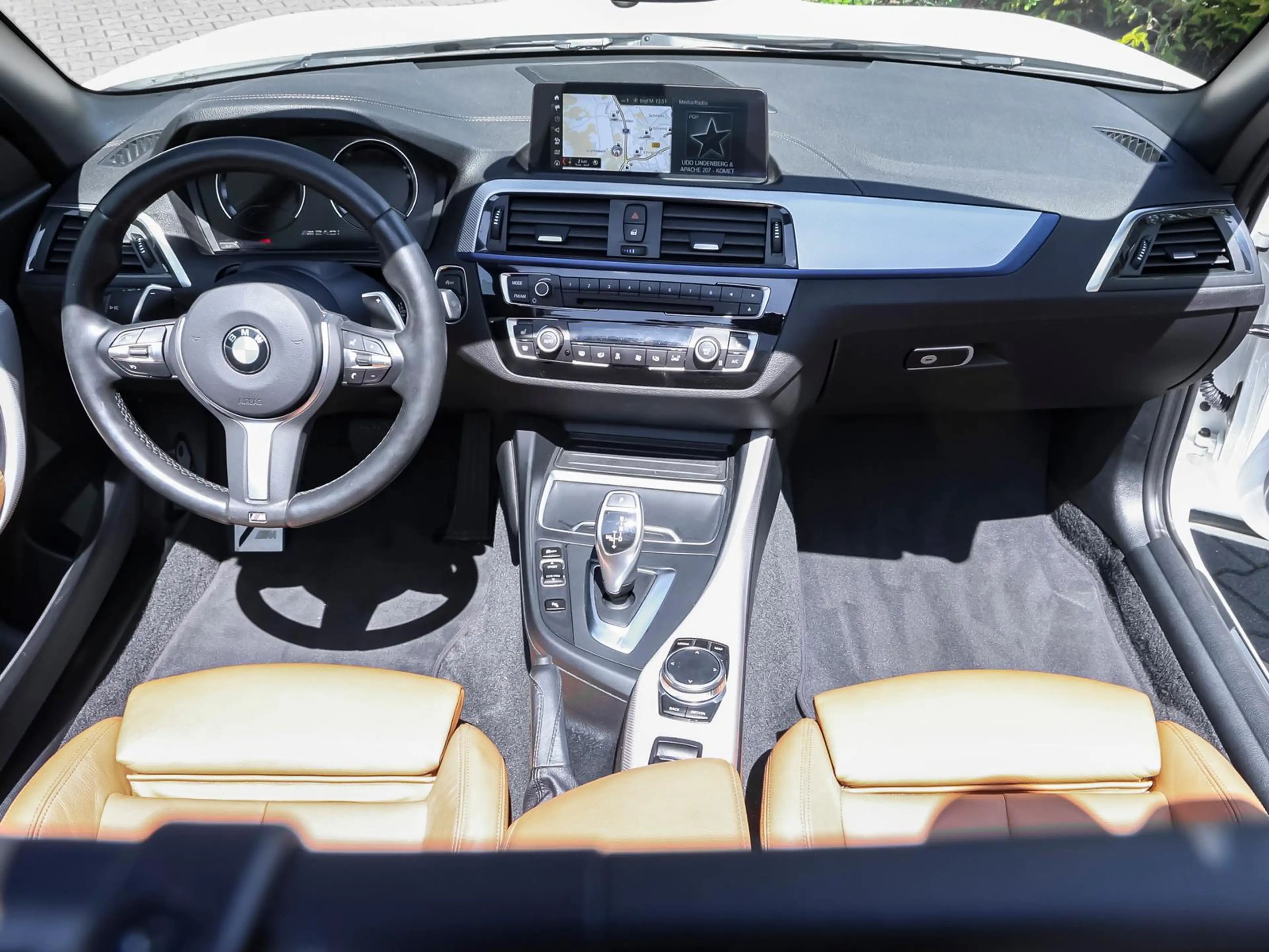 BMW 240 ix Cabrio*KAMERA*NAVI*EL.SITZ*LEDER*LED* — photo 10