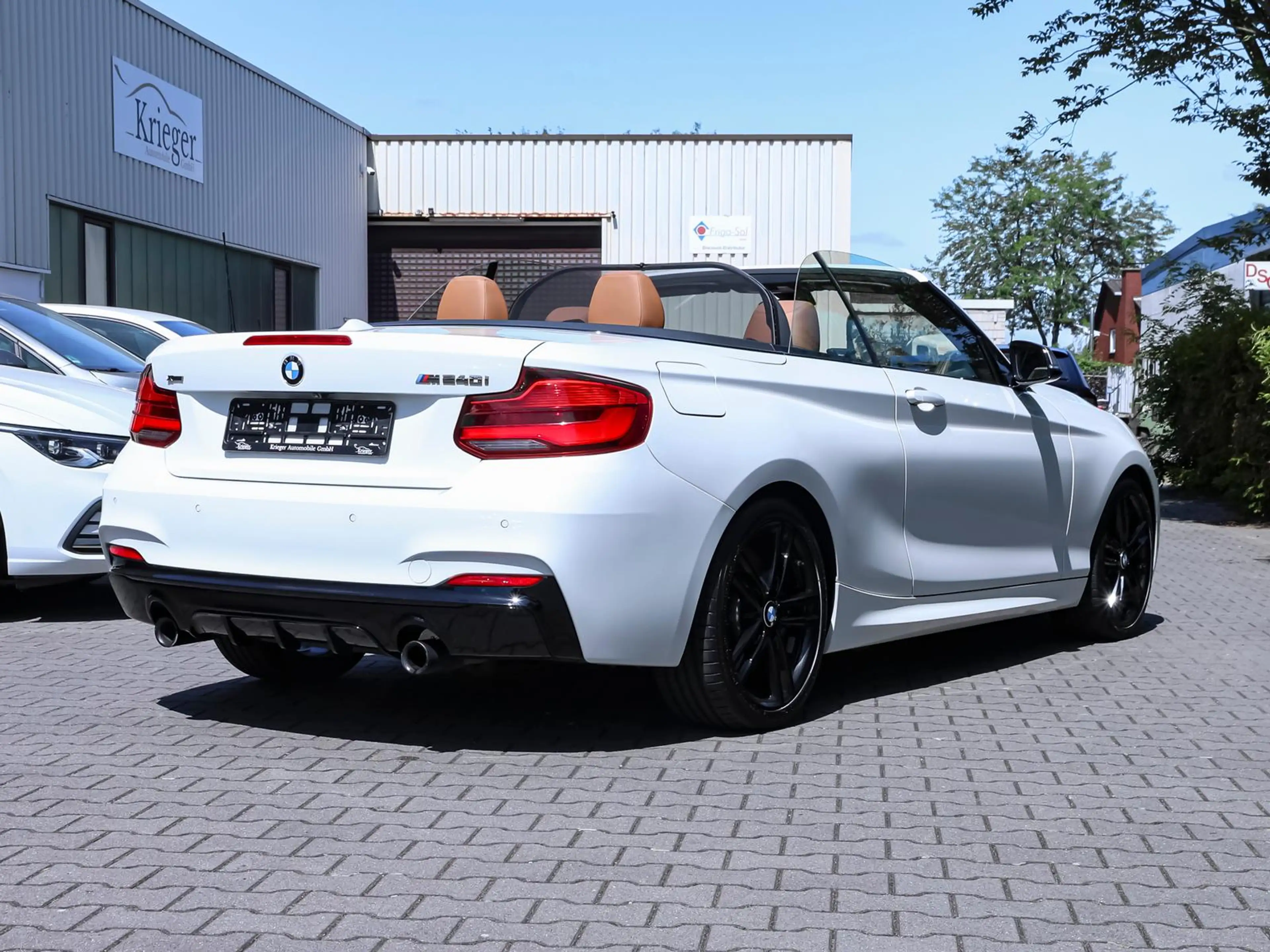 BMW 240 ix Cabrio*KAMERA*NAVI*EL.SITZ*LEDER*LED* — photo 2