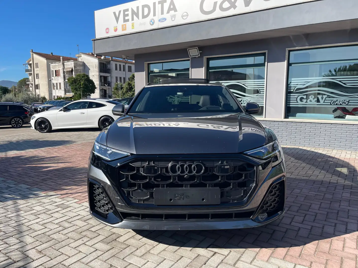 Audi Q8 Acconto €37.450 Noleggio con riscatto NoScoring Grigio - 2
