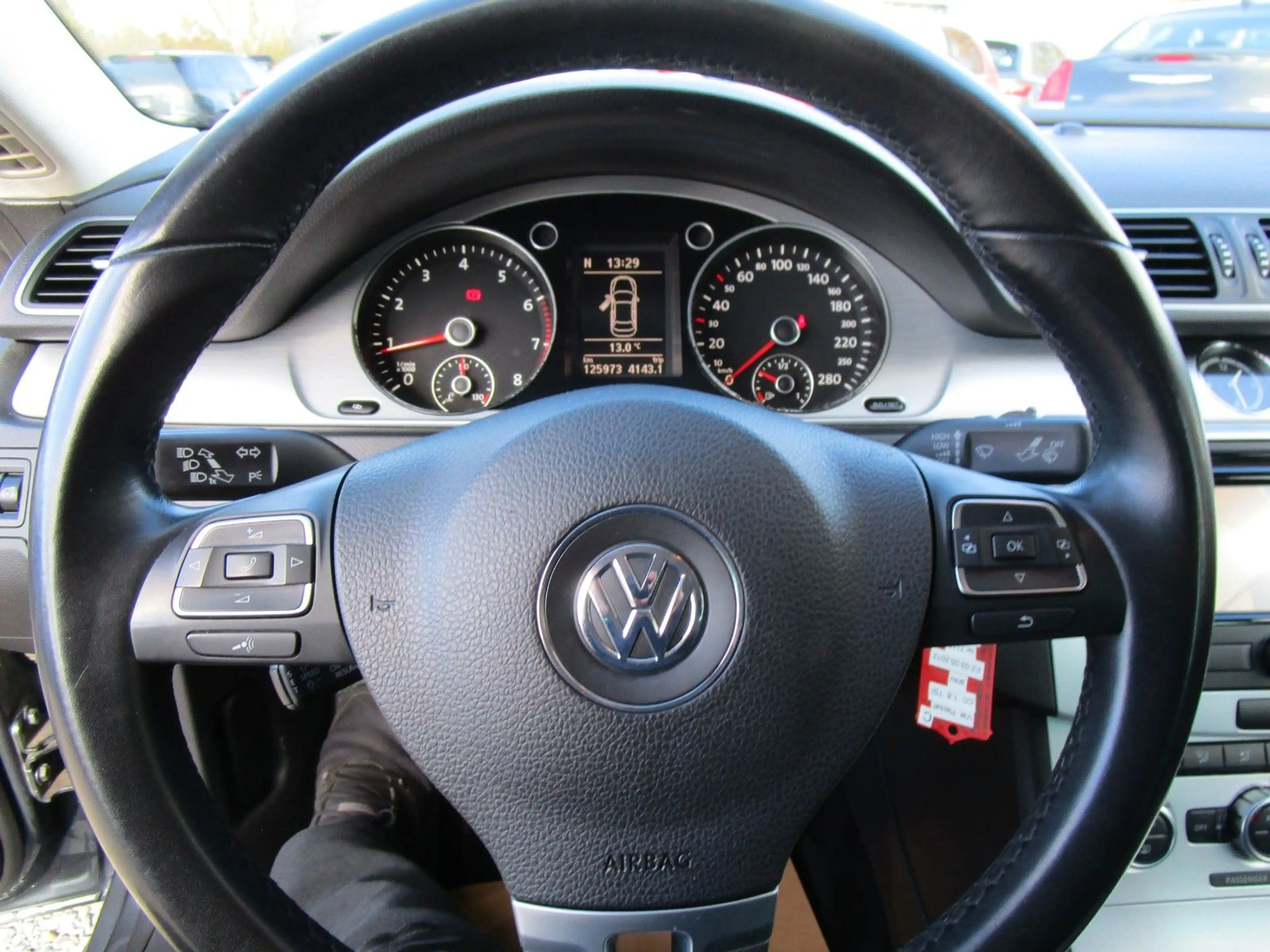 Volkswagen CC *NAVI* Bi-Xenon*TÜV 01/28*8-fach-bereift* — photo 12