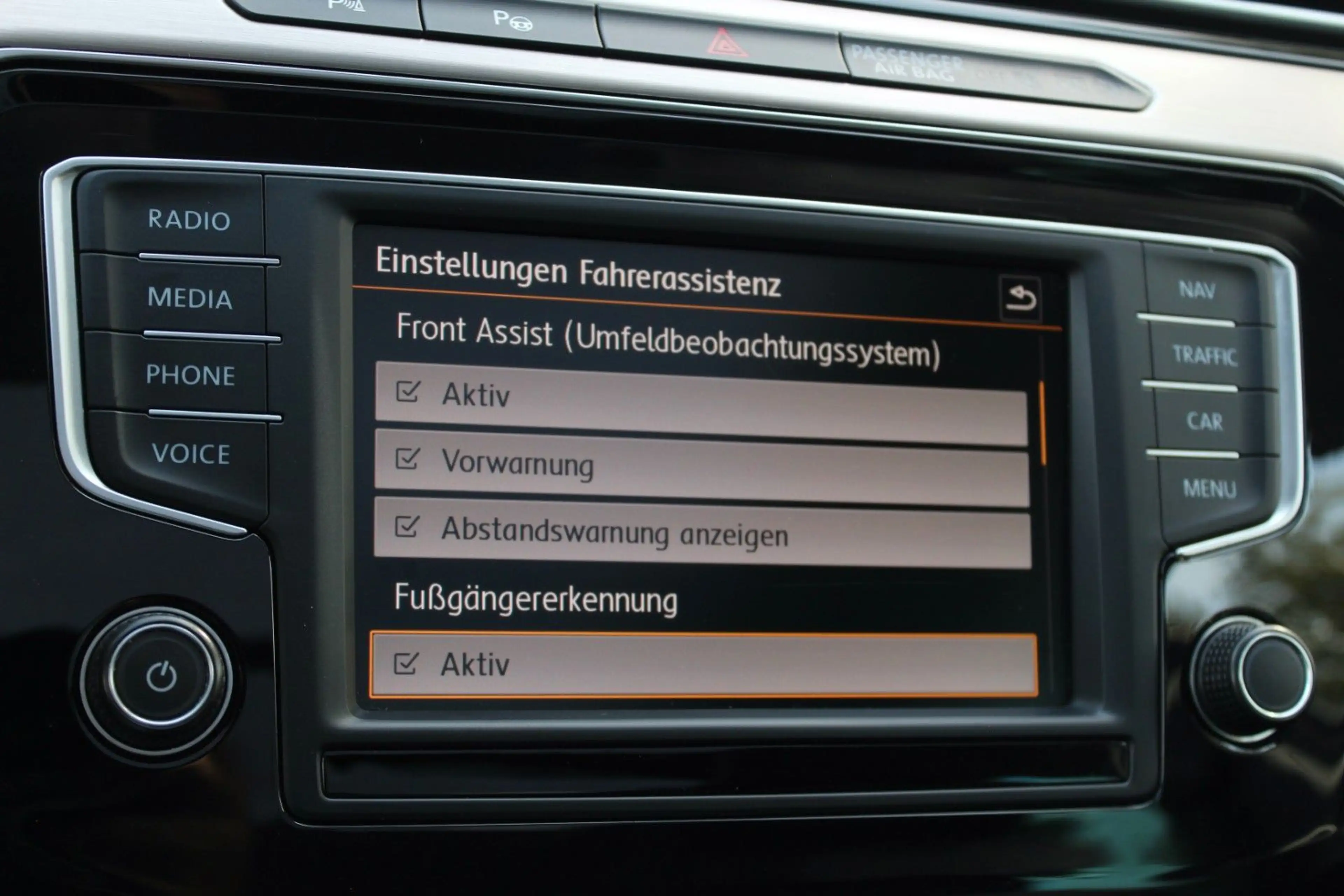 Volkswagen Passat Variant 1.HAND! HIGHLINE R-LINE 4x4 MASSAGE ACC KAM PANO — photo 29