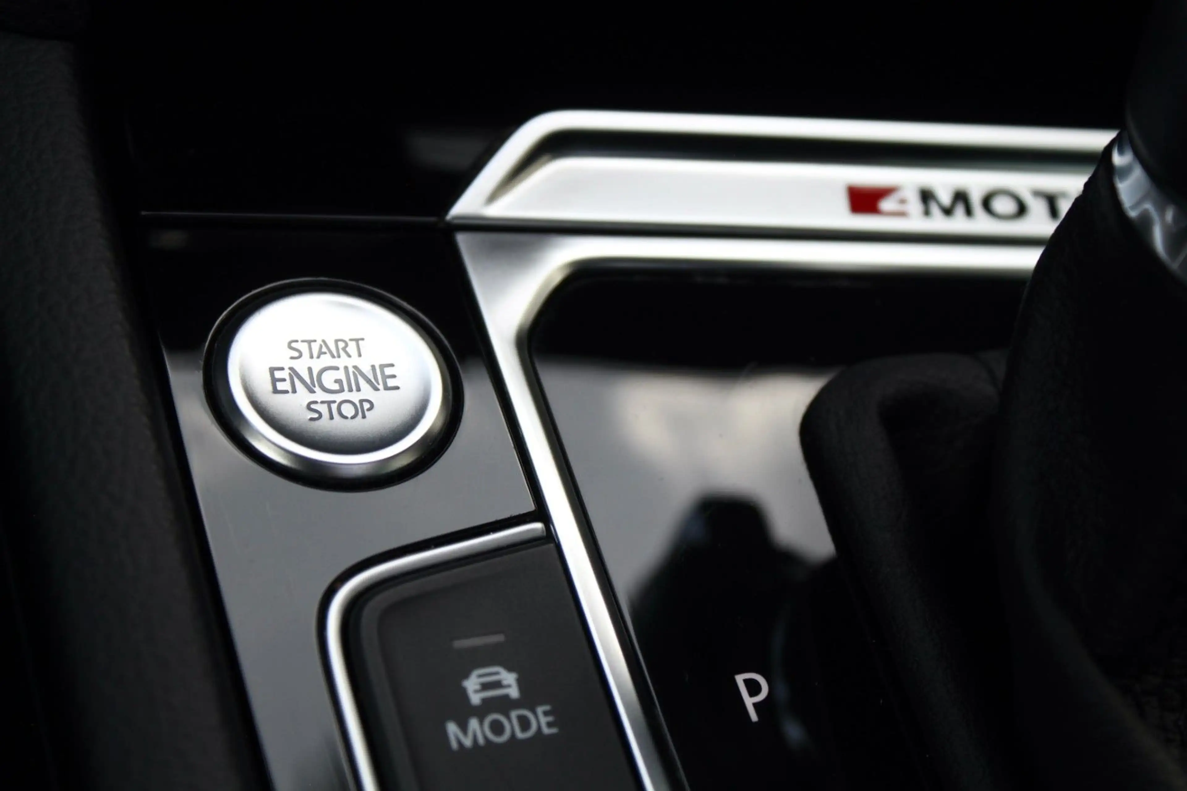 Volkswagen Passat Variant 1.HAND! HIGHLINE R-LINE 4x4 MASSAGE ACC KAM PANO — photo 41