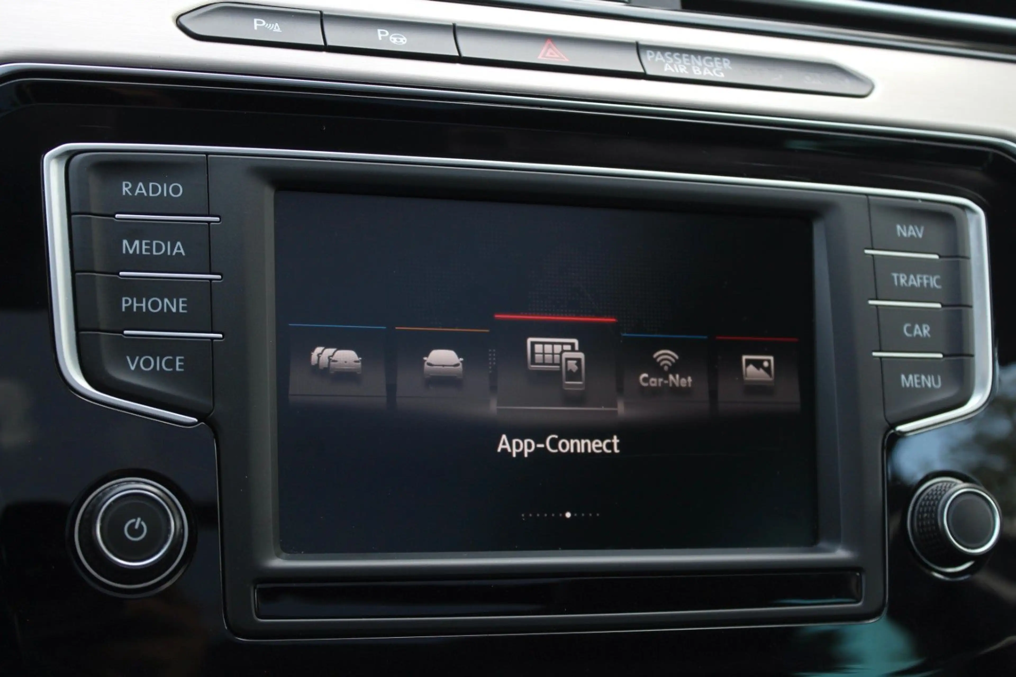 Volkswagen Passat Variant 1.HAND! HIGHLINE R-LINE 4x4 MASSAGE ACC KAM PANO — photo 36