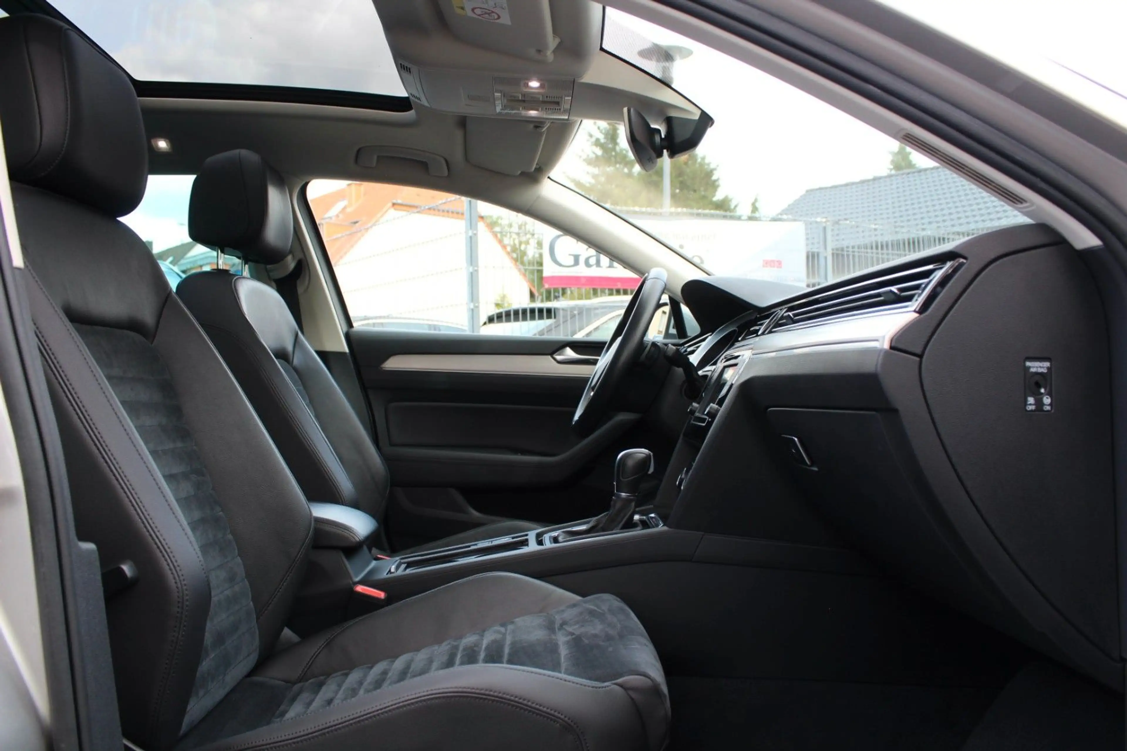 Volkswagen Passat Variant 1.HAND! HIGHLINE R-LINE 4x4 MASSAGE ACC KAM PANO — photo 8