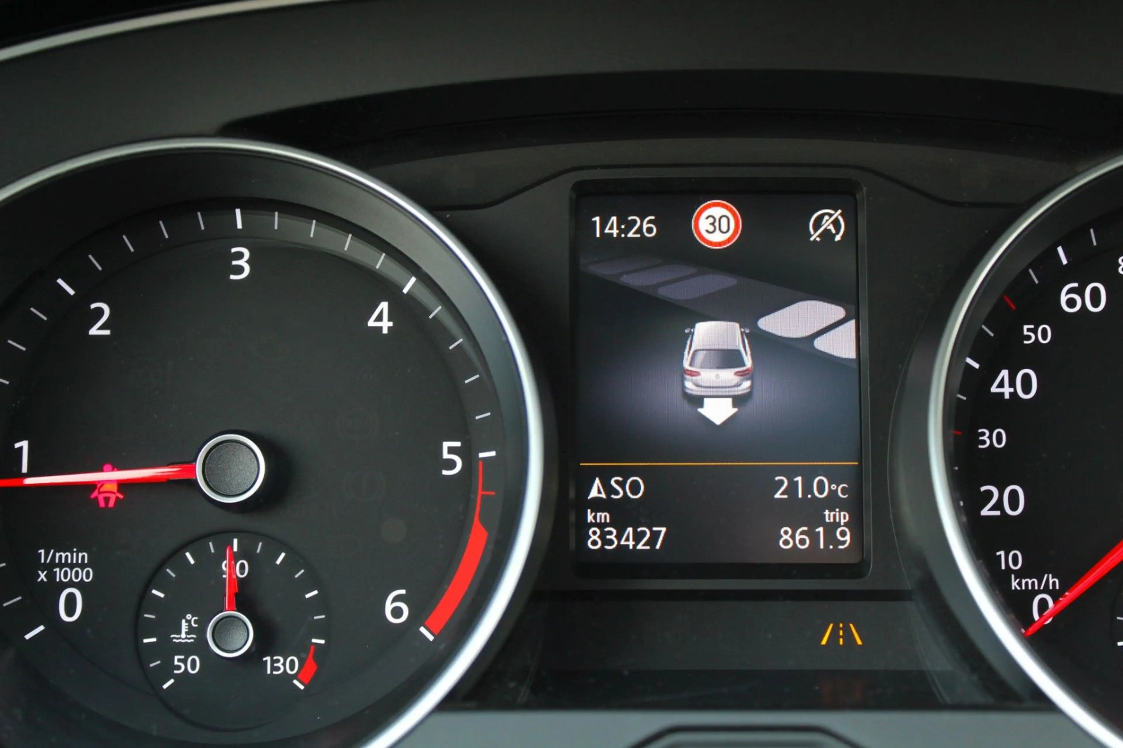 Volkswagen Passat Variant 1.HAND! HIGHLINE R-LINE 4x4 MASSAGE ACC KAM PANO — photo 39