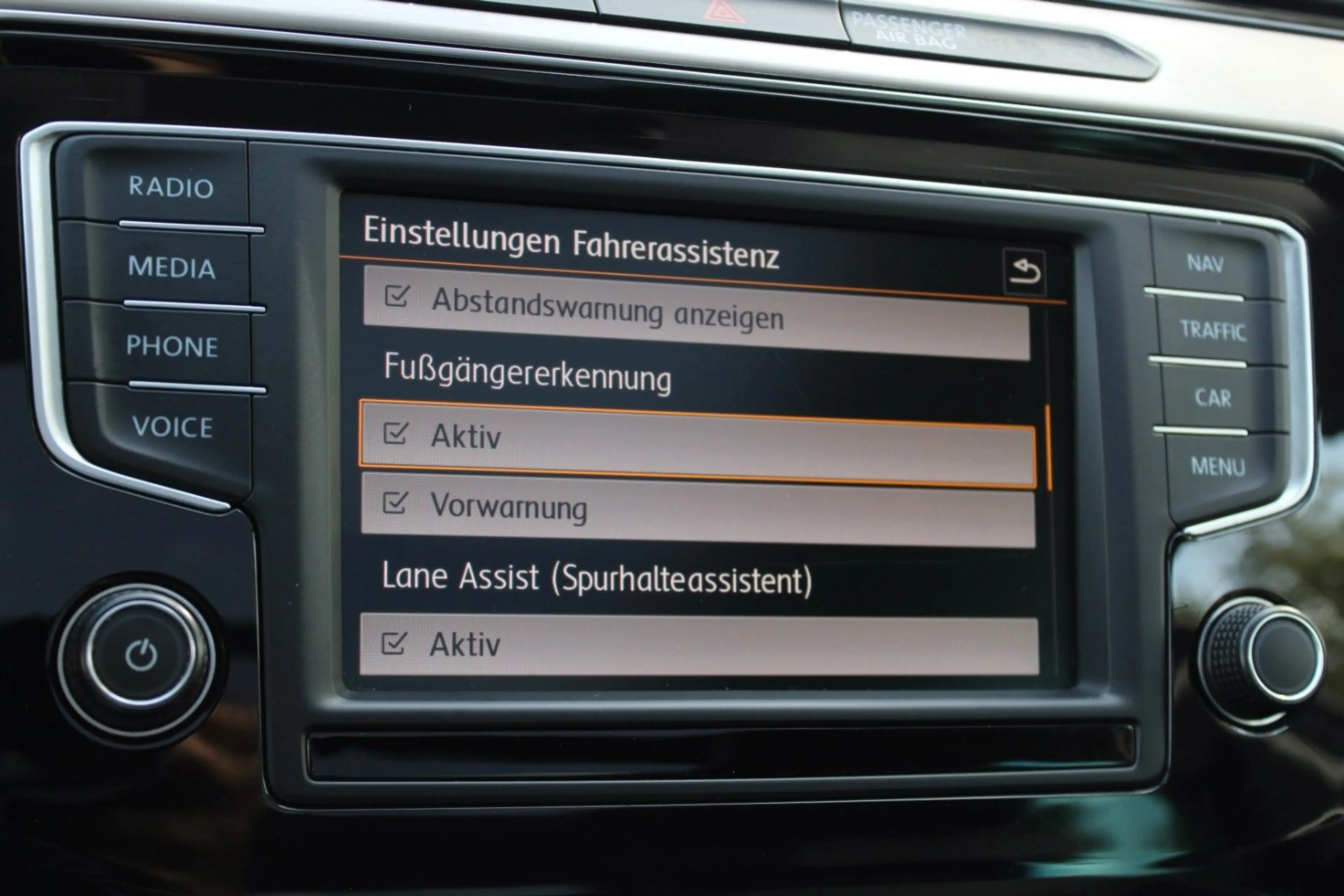 Volkswagen Passat Variant 1.HAND! HIGHLINE R-LINE 4x4 MASSAGE ACC KAM PANO — photo 33