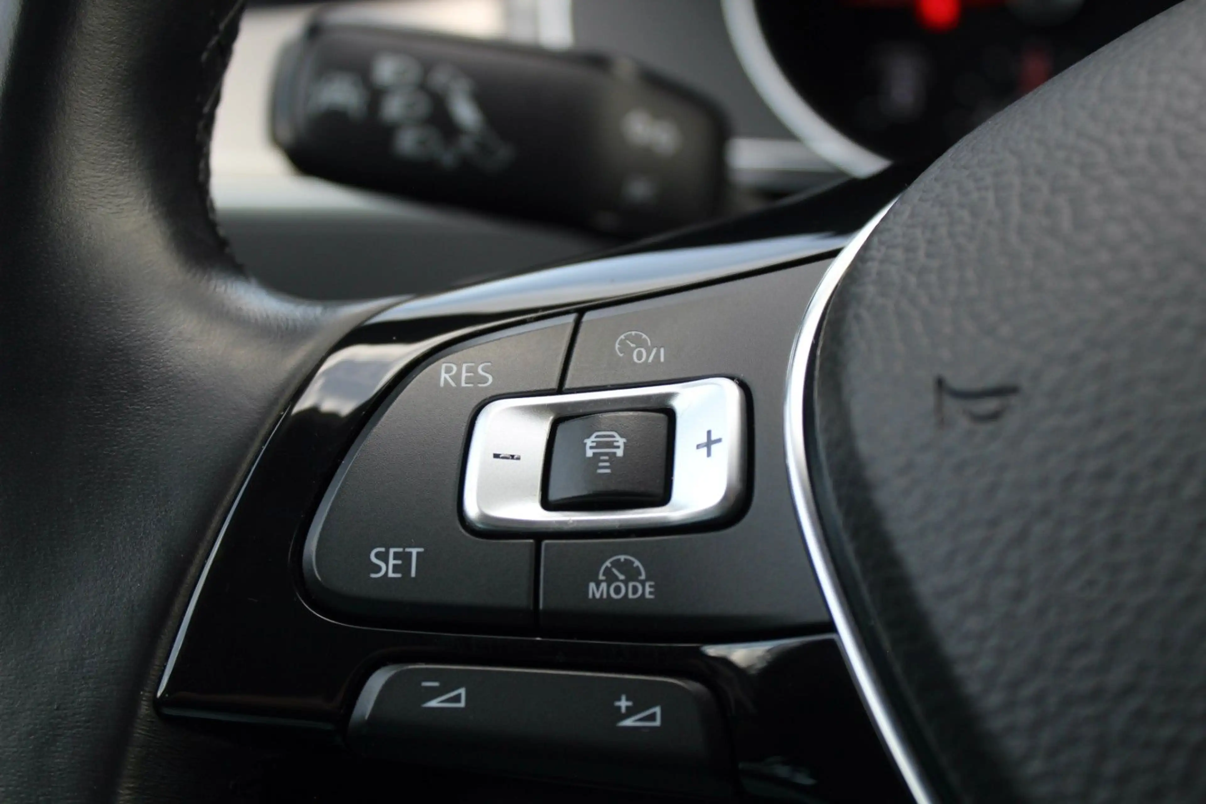 Volkswagen Passat Variant 1.HAND! HIGHLINE R-LINE 4x4 MASSAGE ACC KAM PANO — photo 13