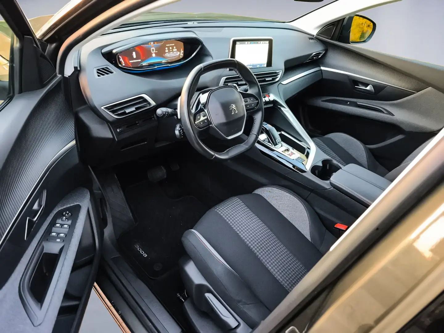 Peugeot 3008 1.2 PureTech Blue Lease Executive (131PK) 1e-Eig, Grijs - 2