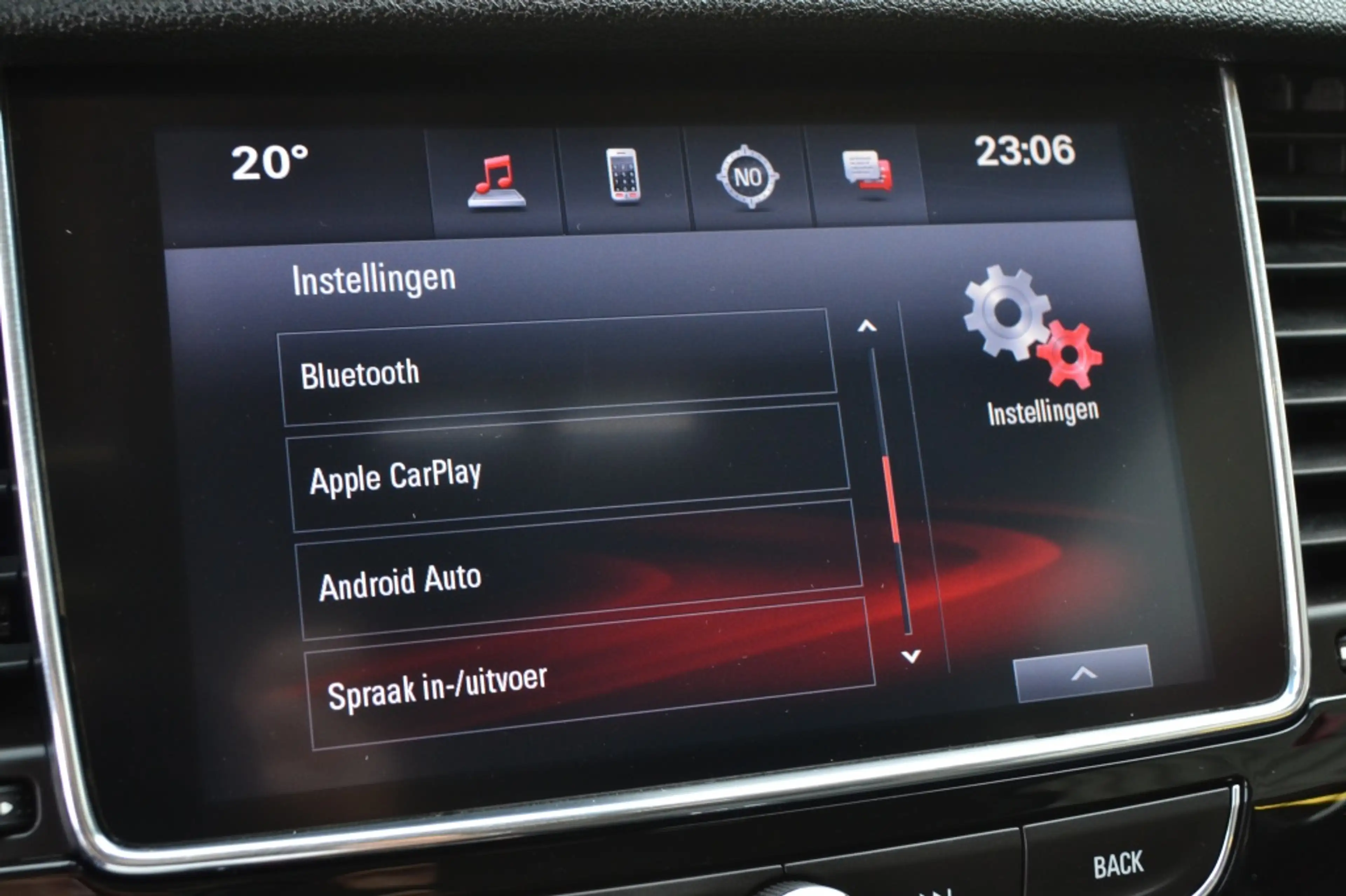 Opel Mokka X 1.4 Turbo Online Edition LED/Navi/Opendak — photo 33