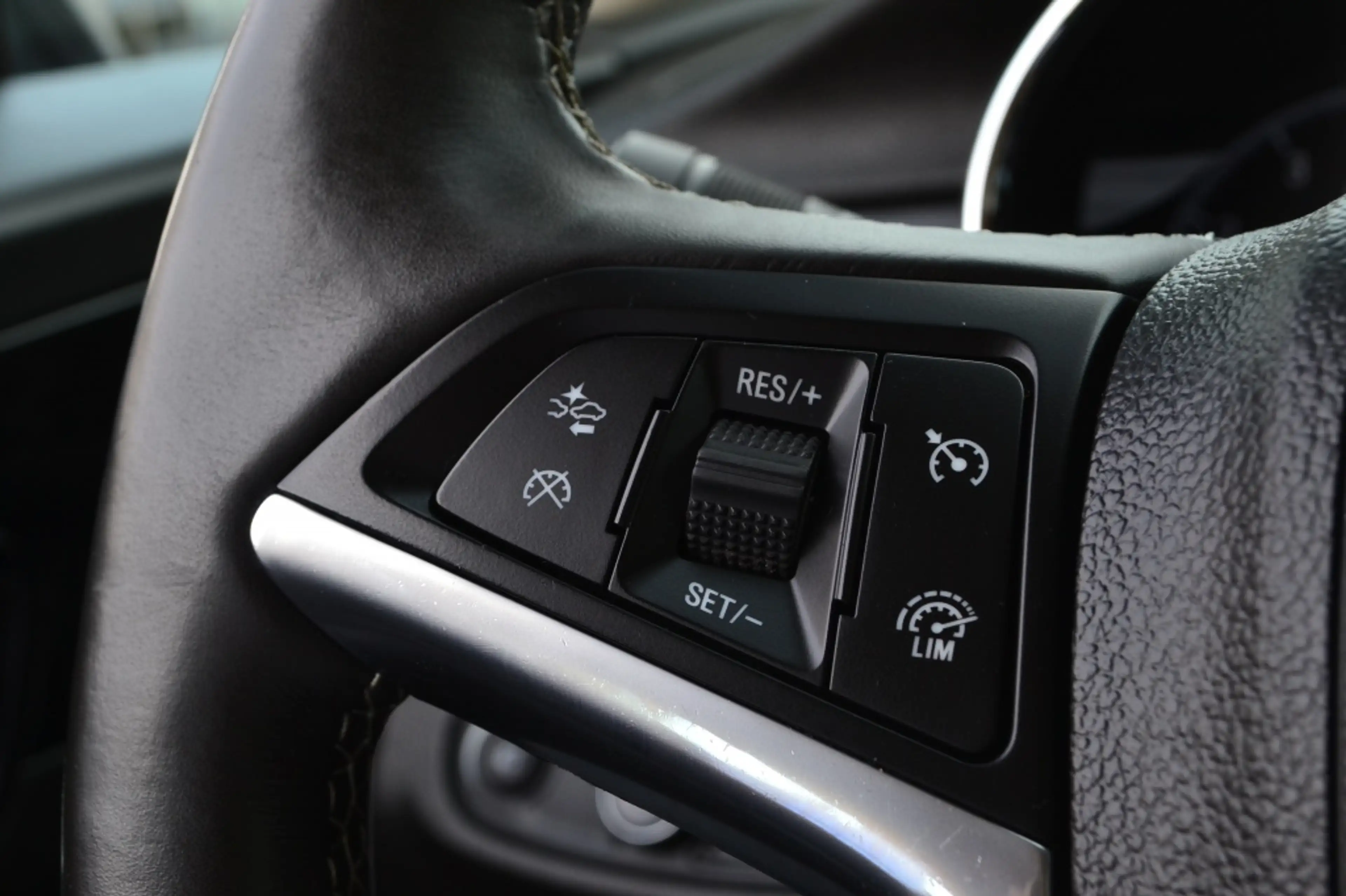 Opel Mokka X 1.4 Turbo Online Edition LED/Navi/Opendak — photo 35