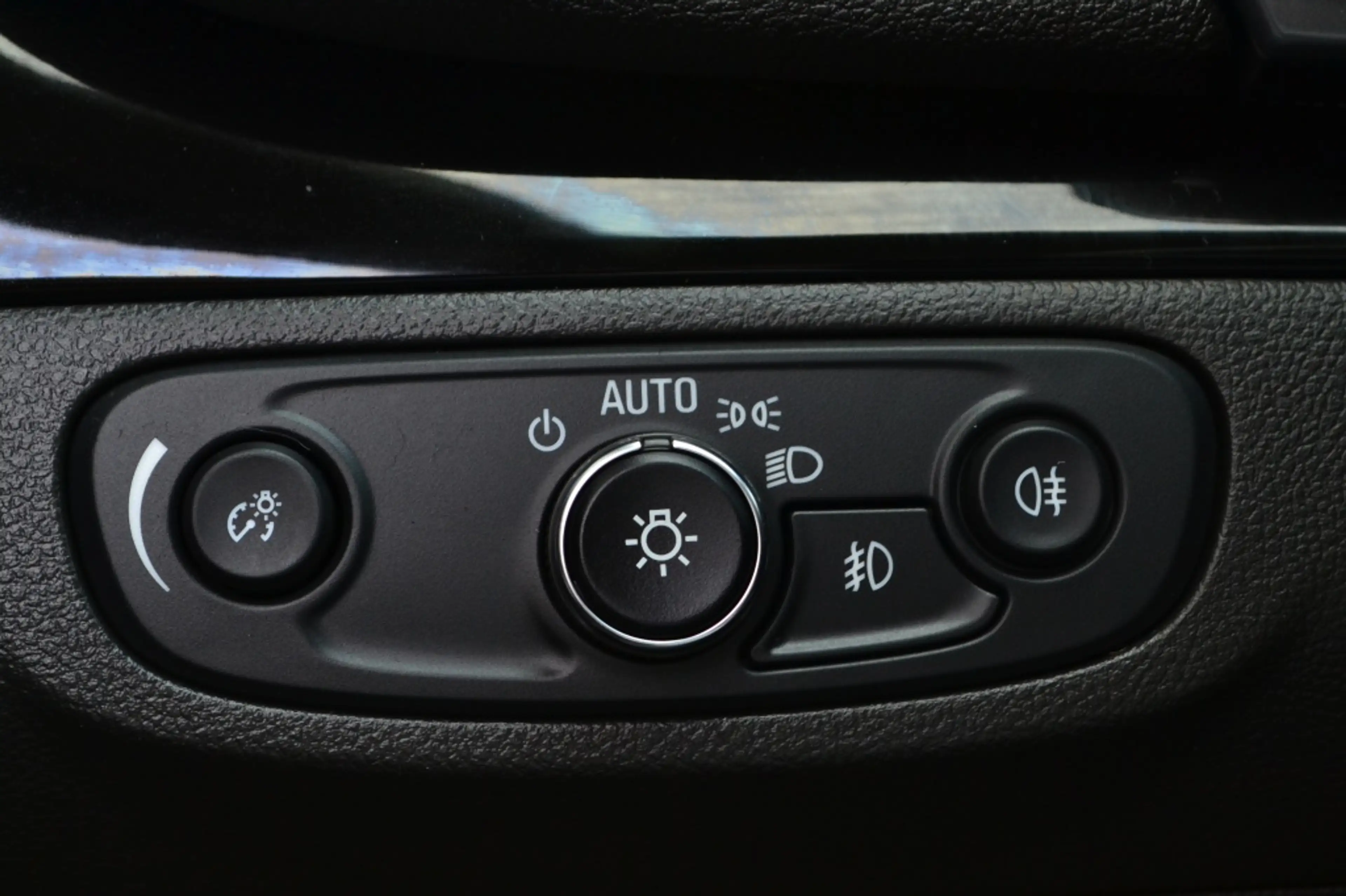 Opel Mokka X 1.4 Turbo Online Edition LED/Navi/Opendak — photo 38