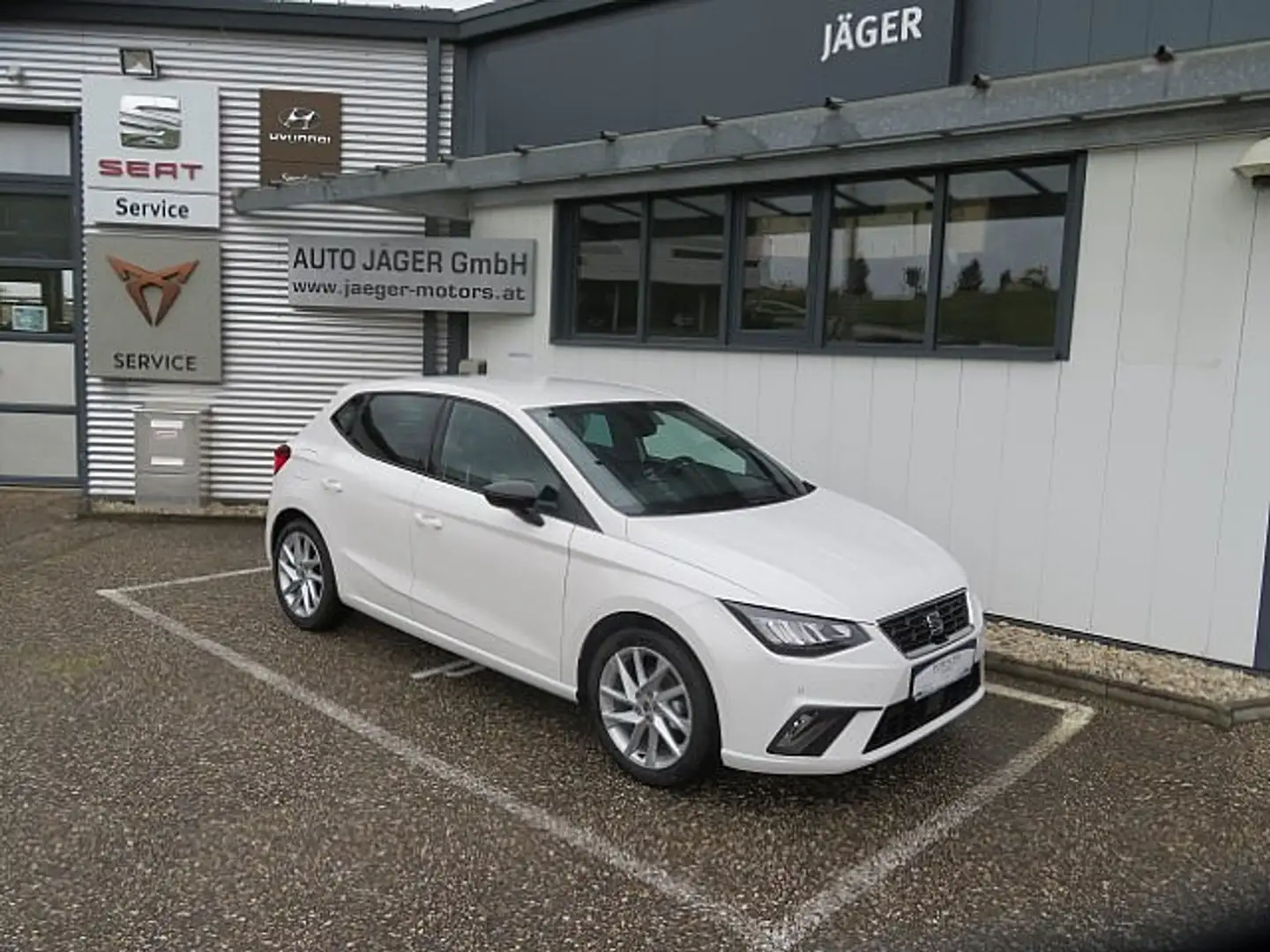 SEAT Ibiza EcoTSI FR Armlehne dopp. Ladeboden 17"ALU Weiß - 1
