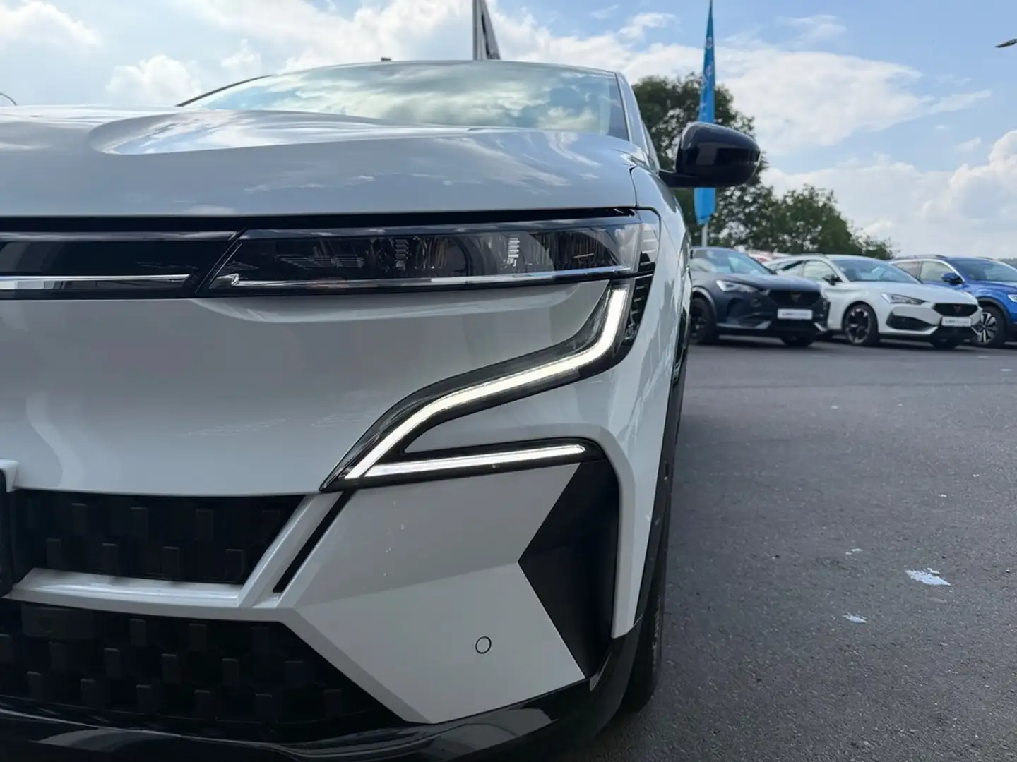 Renault Megane E-Tech Electric Equilibre Weiß - 2