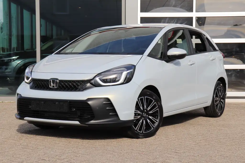 Honda Jazz 2026 из Европы — купить под ключ