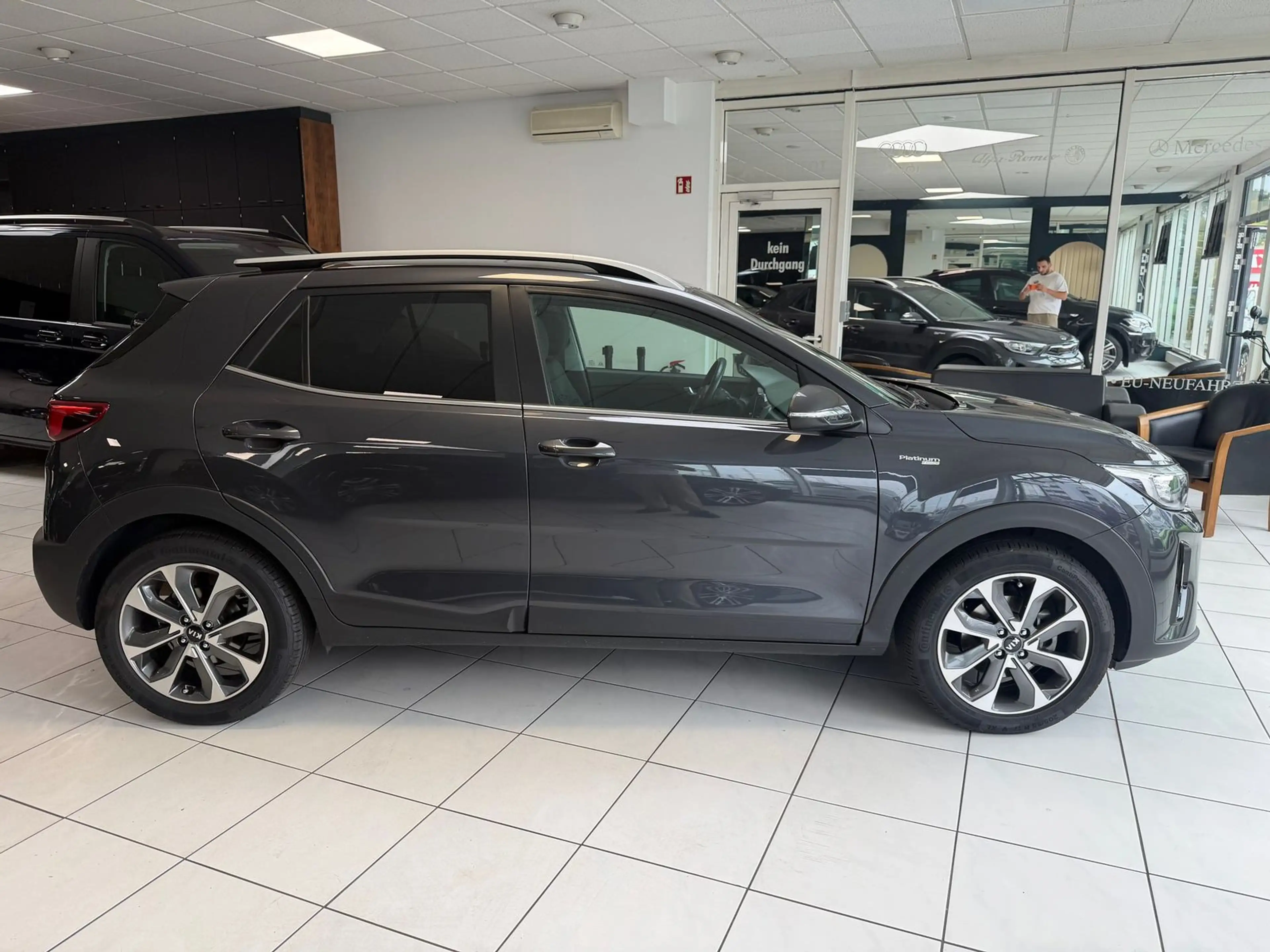 Kia Stonic Kia Stonic  Platinum 1.Hand Leder Pano Navi Top — photo 5