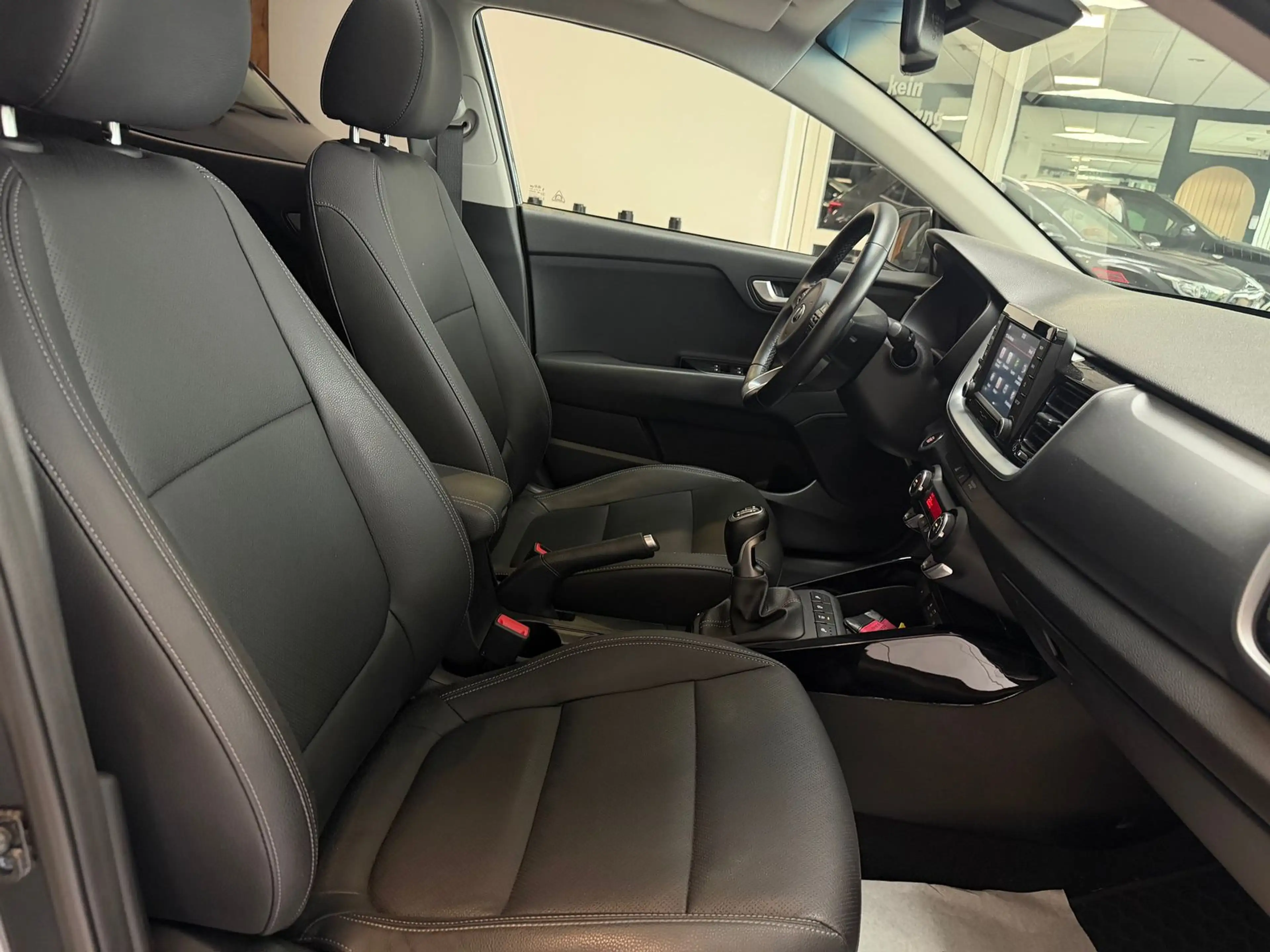 Kia Stonic Kia Stonic  Platinum 1.Hand Leder Pano Navi Top — photo 22