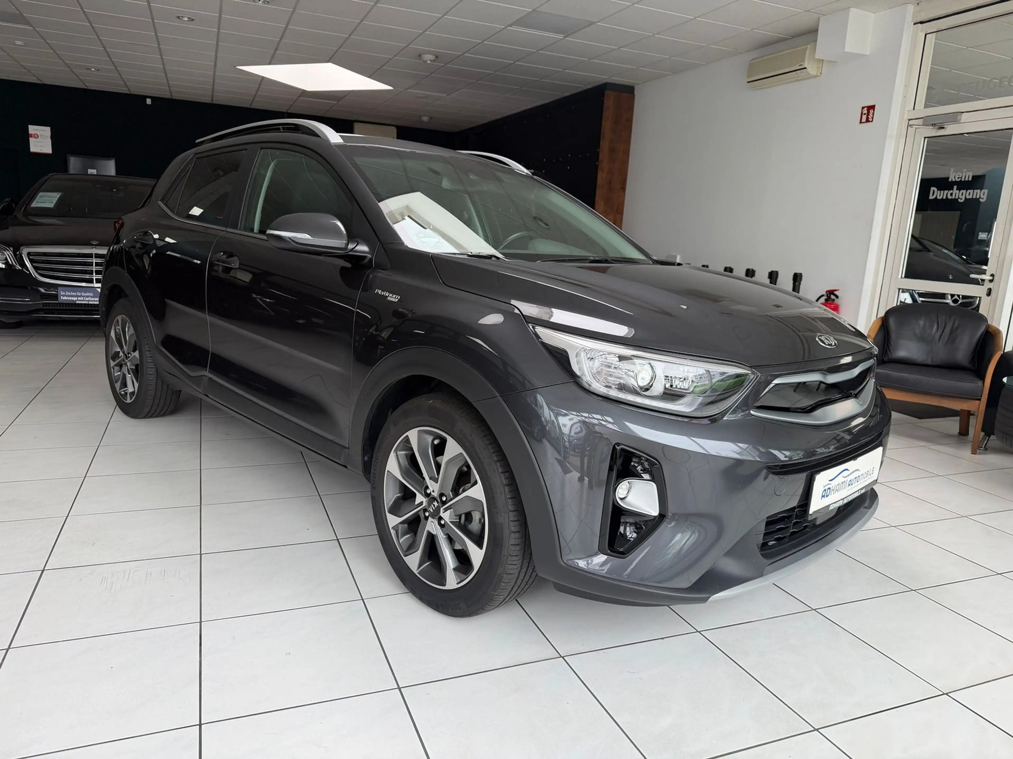 Kia Stonic Kia Stonic  Platinum 1.Hand Leder Pano Navi Top — photo 3