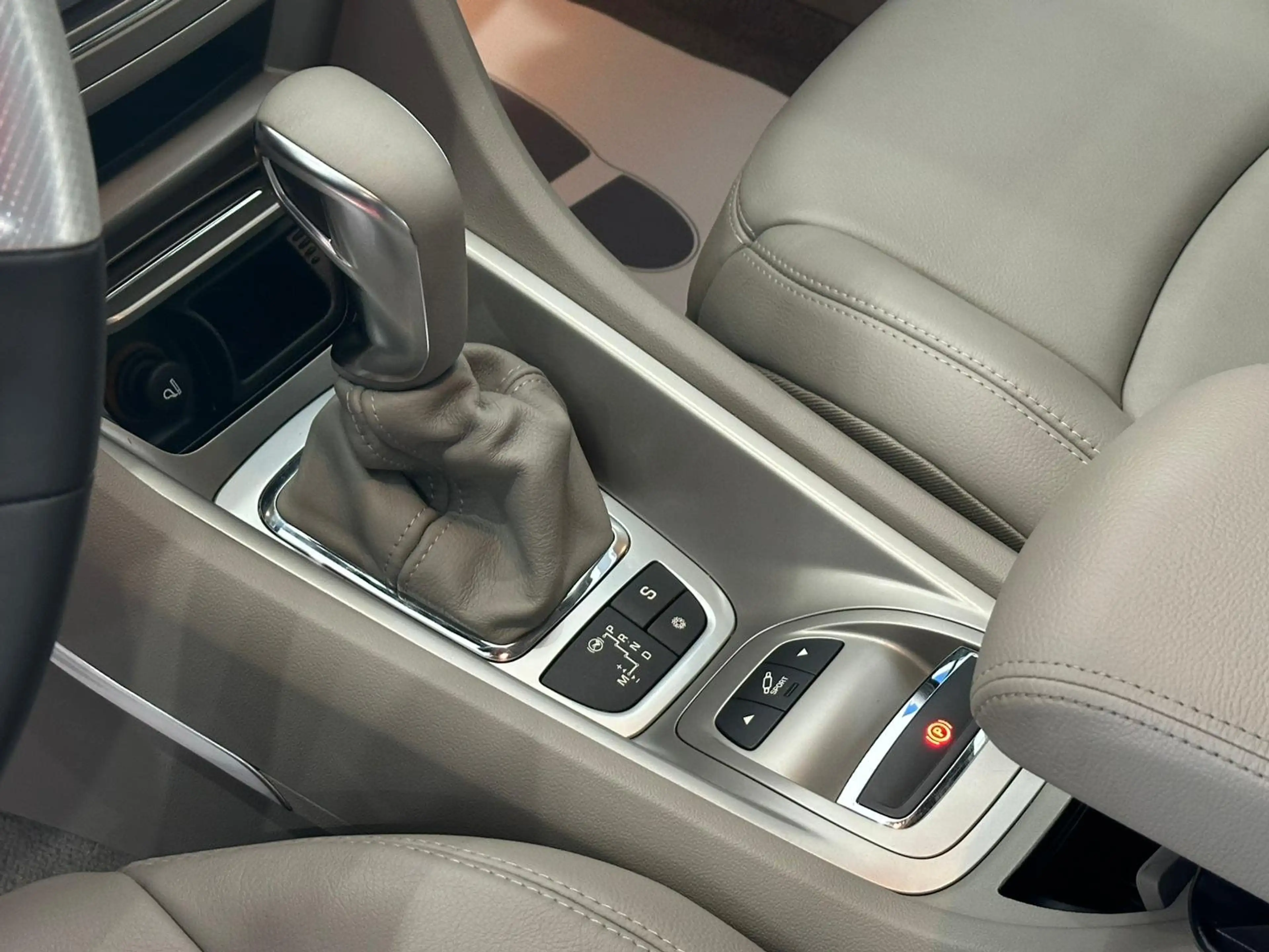 Citroen C5 Exclusive Aut. // NAVI // SITZHEIZUNG // LEDER // — photo 12