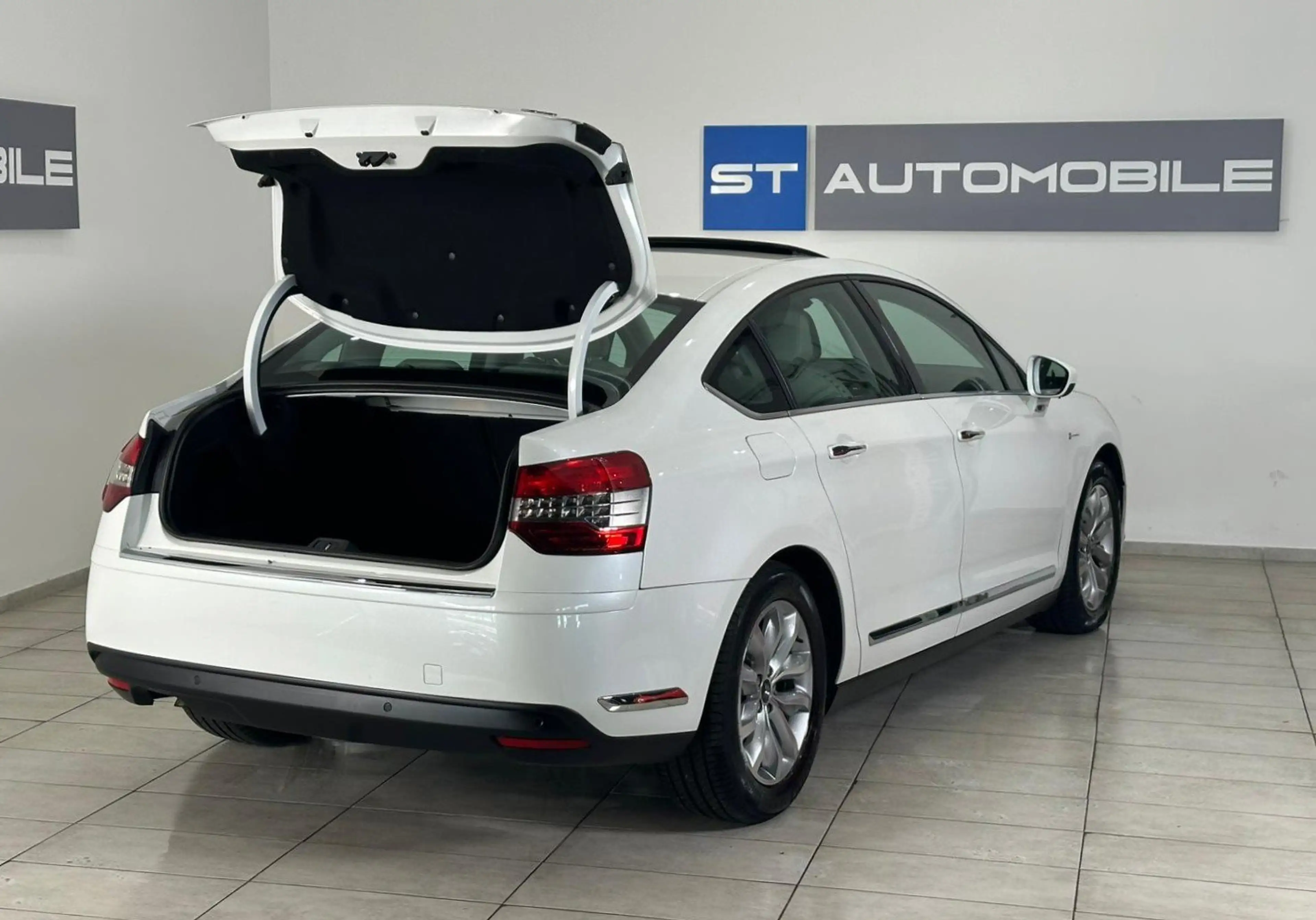 Citroen C5 Exclusive Aut. // NAVI // SITZHEIZUNG // LEDER // — photo 8
