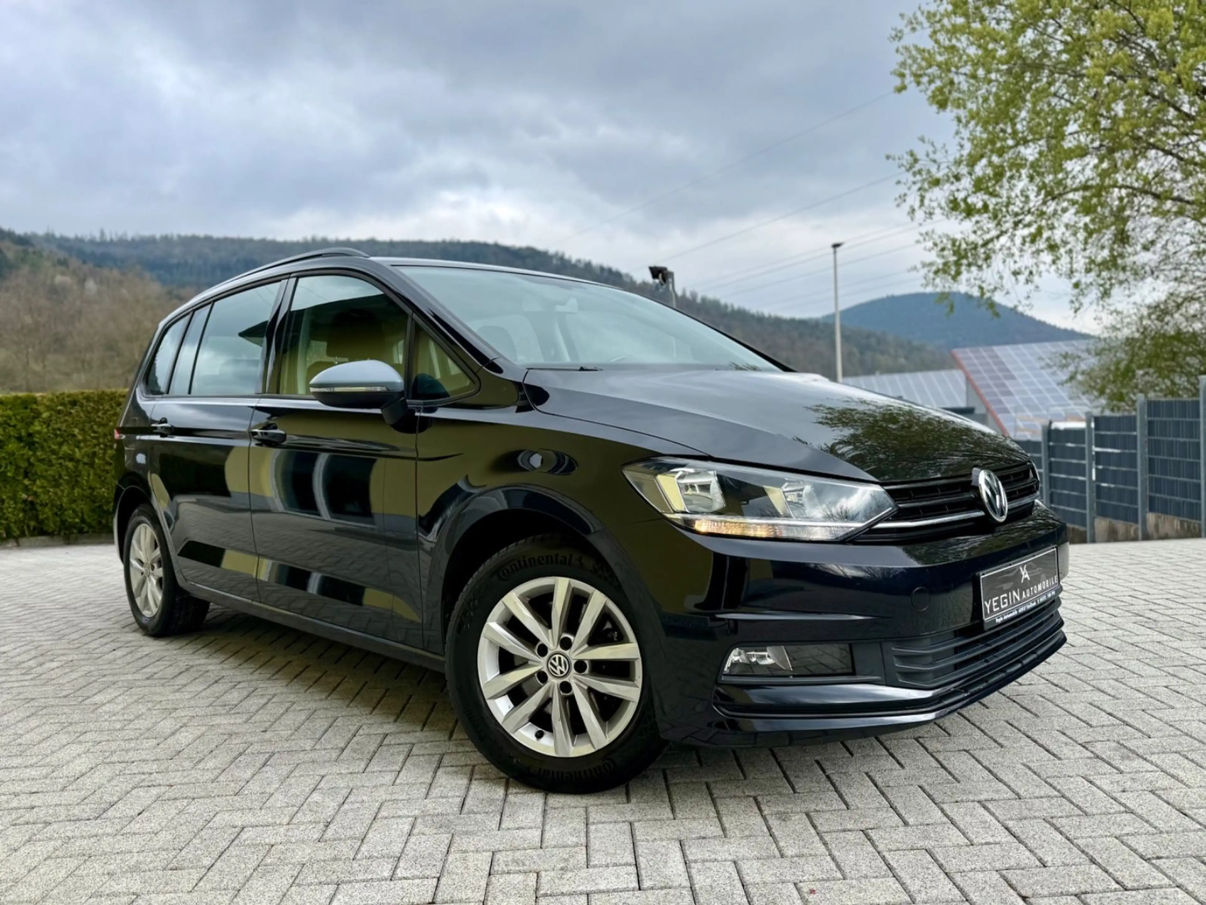 Volkswagen Touran 1.2 TSI Trendline App-Connect-7 Sitzer